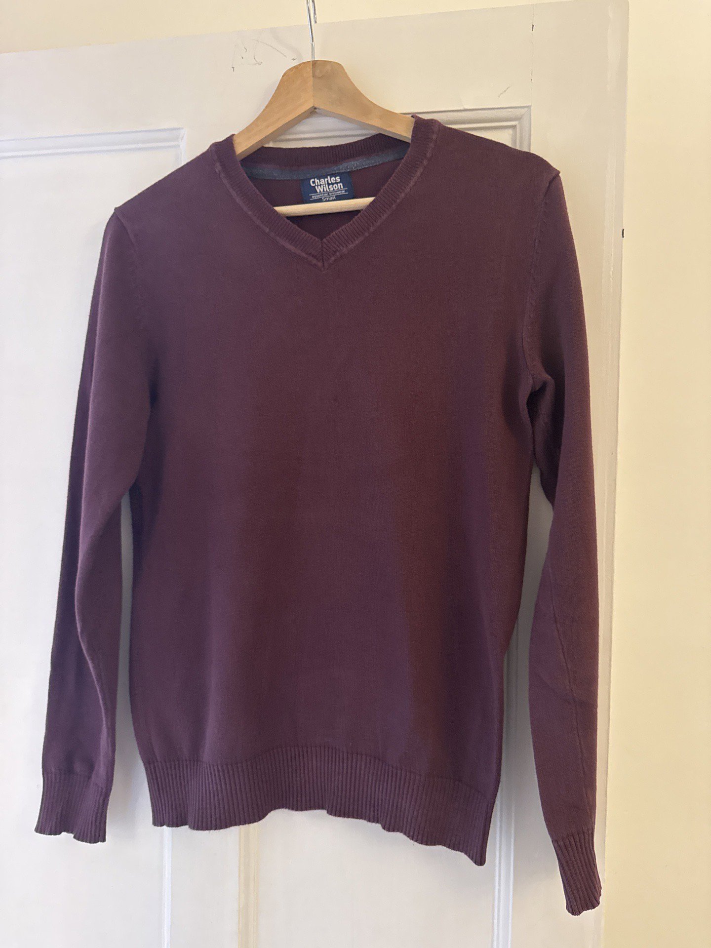 Charles Wilson Burgundy V-Neck Knit Jumper Small, Charles Wilson, S, Excellent condition — preloved on SilentSale®