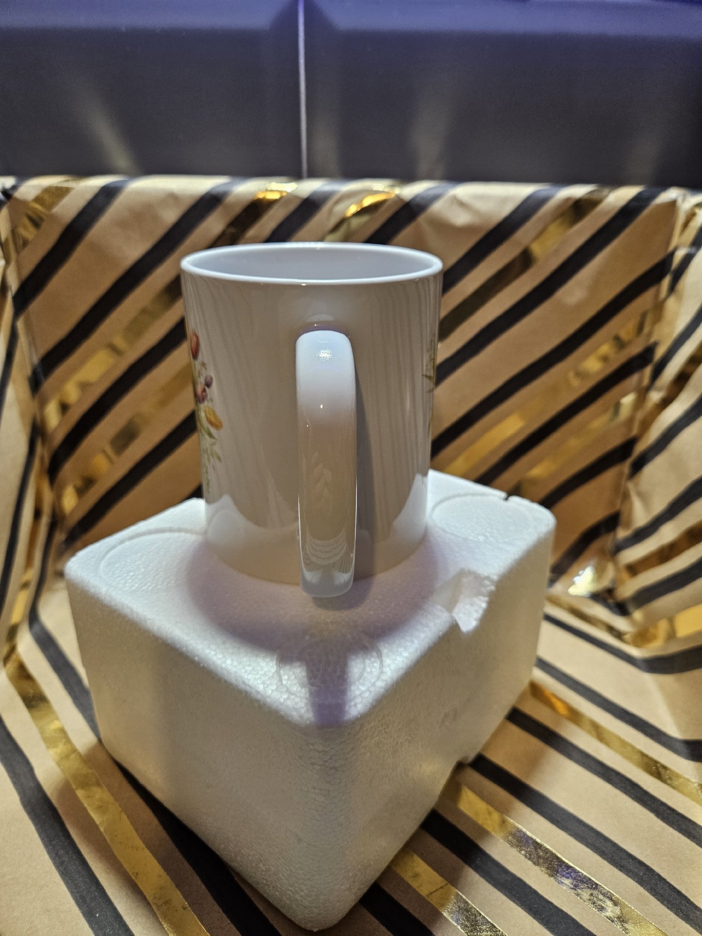 Ceramic Mug with Tulip Boot Design, Unbranded, One Size, New condition — preloved on SilentSale®