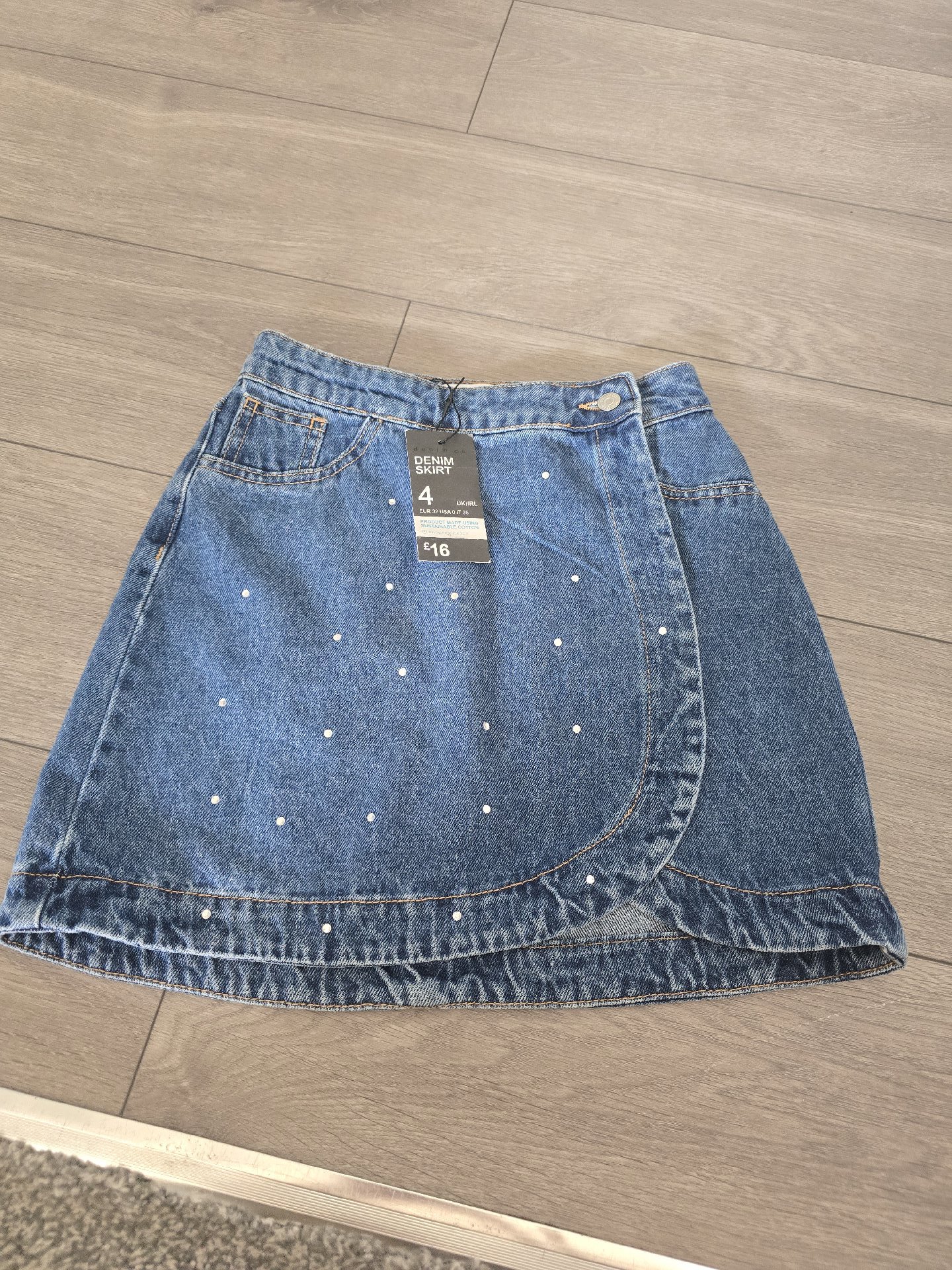 Denim Co Denim Skirt Blue with Stud Detail – UK 4, Primark, 4, New condition — preloved on SilentSale®