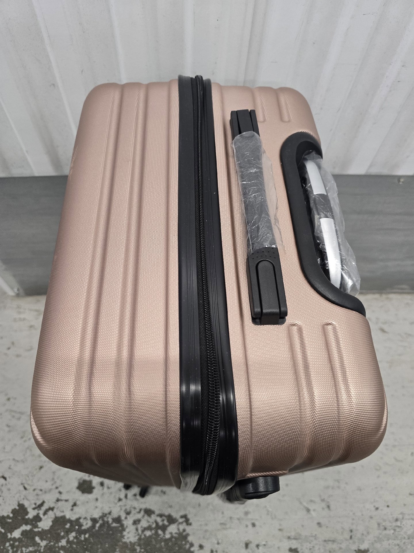 20 inches Supermoye Rose Gold Hard Shell Suitcase with Wheels, supermoye, Small, New condition — preloved on SilentSale®