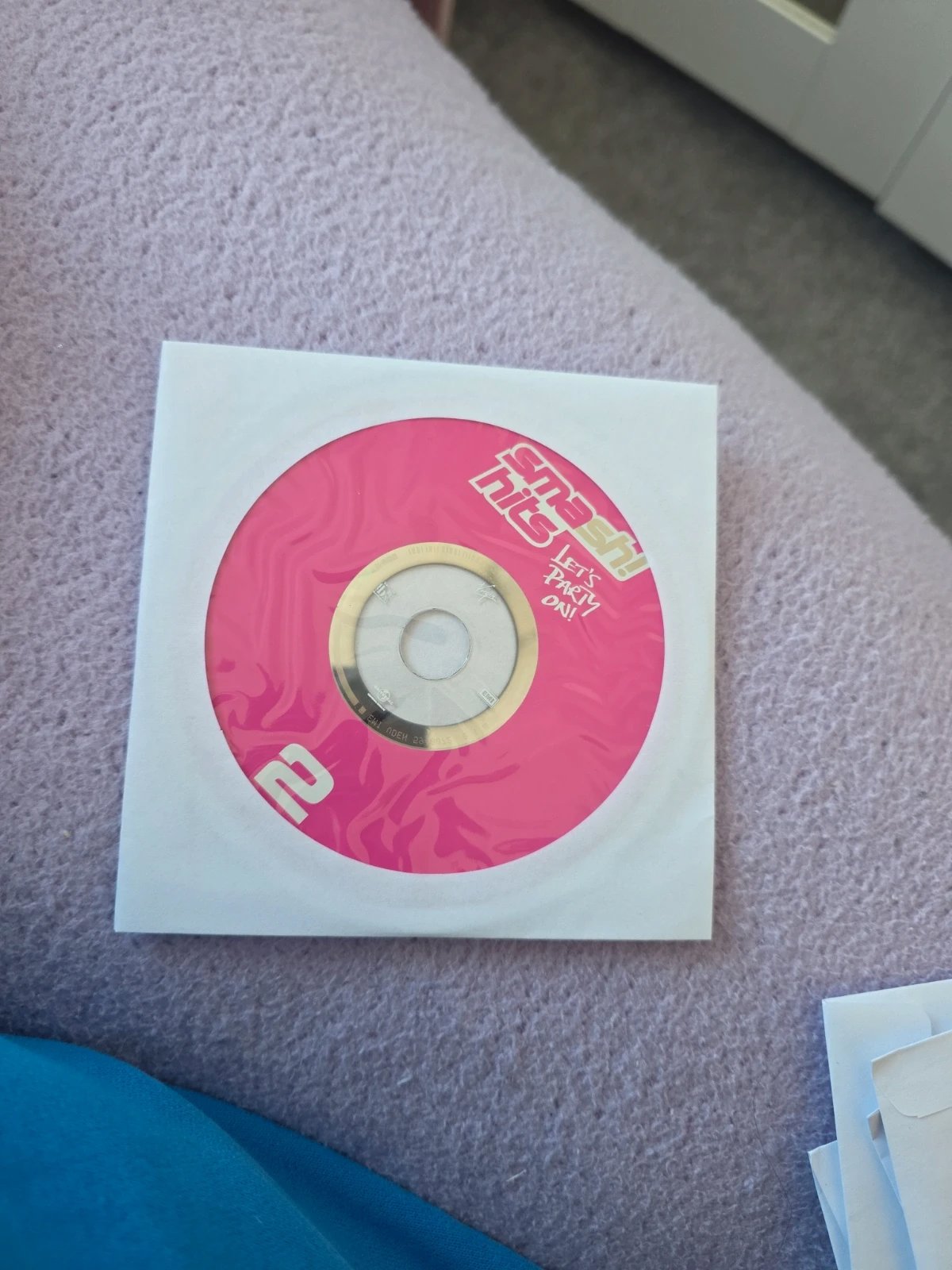 Smash Hits CDs, Unbranded, One Size, Excellent condition — preloved on SilentSale®