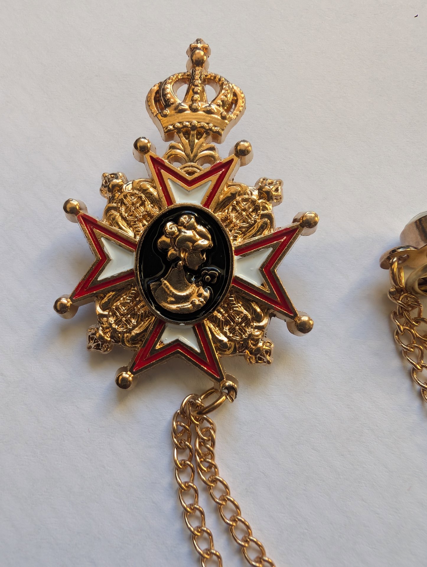 Knighthood Gold Cross Accessories Lapel Pin, with Chain and Boxed, Knighthood, One Size, Excellent condition — preloved on SilentSale®