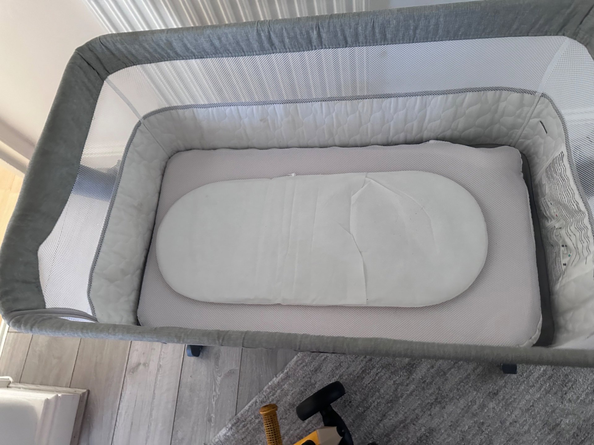 Grey Mesh Baby Bedside Crib, Other, 9-12M, Excellent condition — preloved on SilentSale®