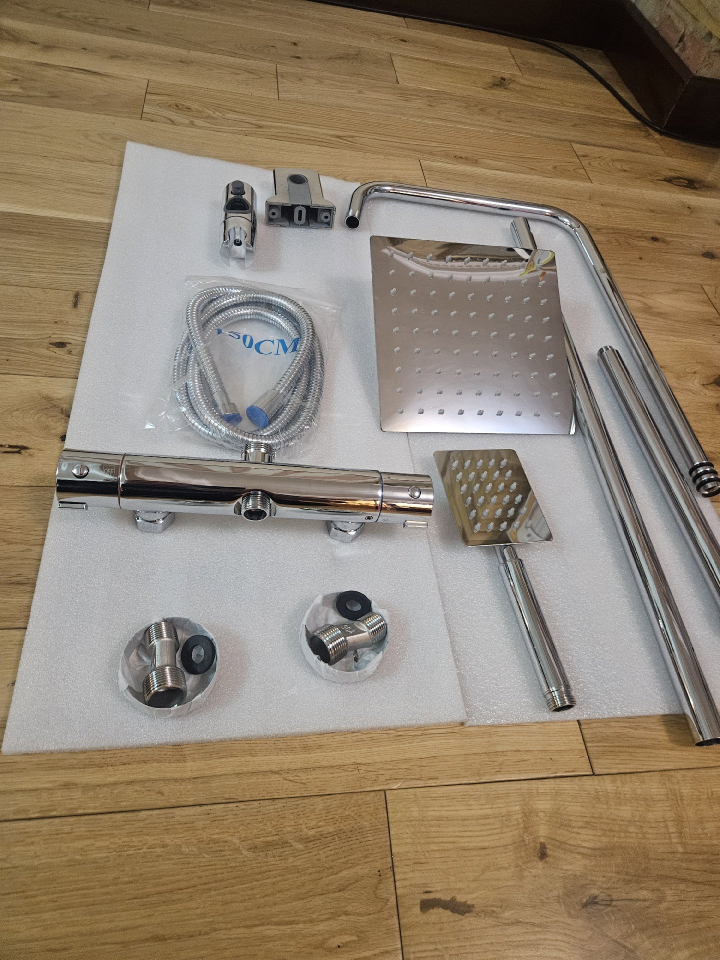 Chrome Thermostatic Exposed Bathroom Shower Mixer Square Twin Head Large Bar Set, Unbranded, Extra Large, New condition — preloved on SilentSale®