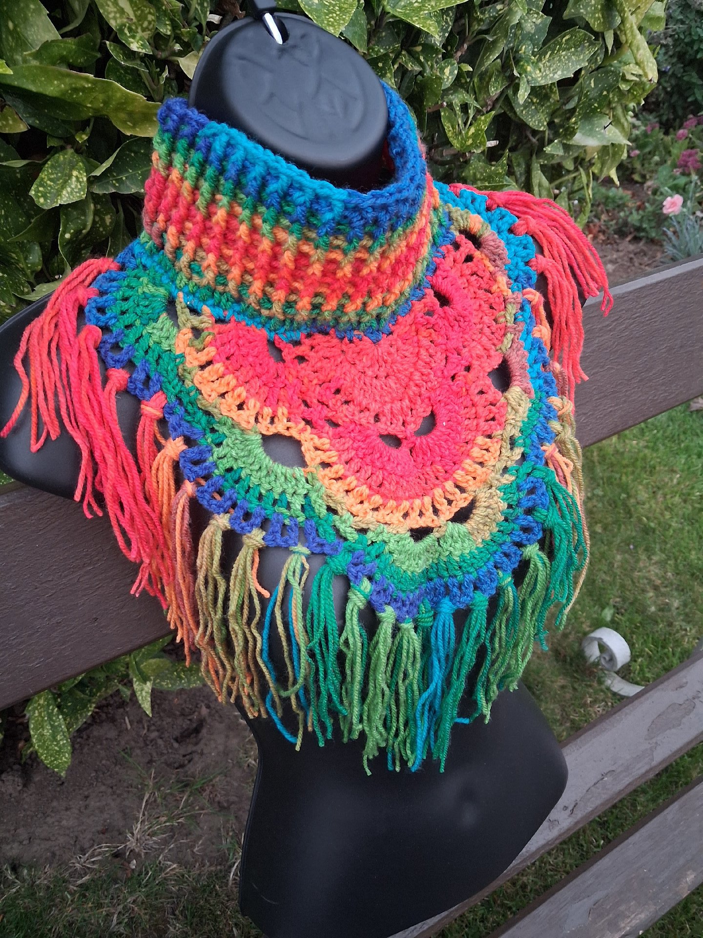 Hand-crocheted bright coloured neck warmer, Handmade, One Size, New condition — preloved on SilentSale®