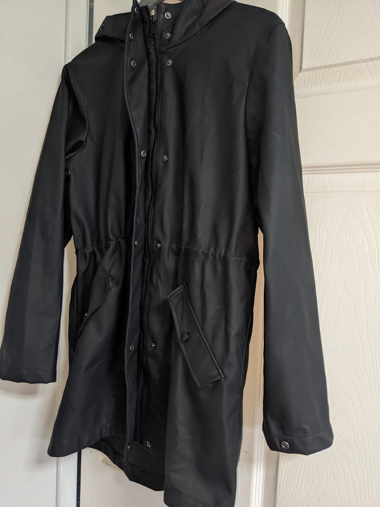 Black Hooded Waterproof Raincoat Jacket, vero model, M, New condition — preloved on SilentSale®