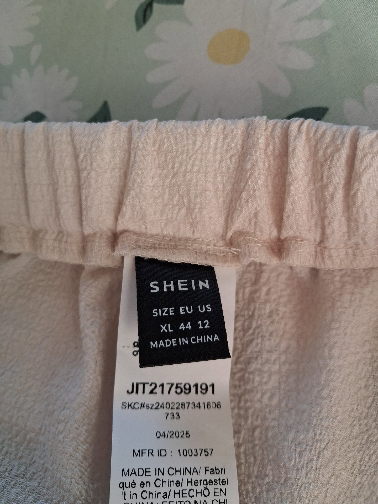 Shorts , Shein, 12, Excellent condition — preloved on SilentSale®