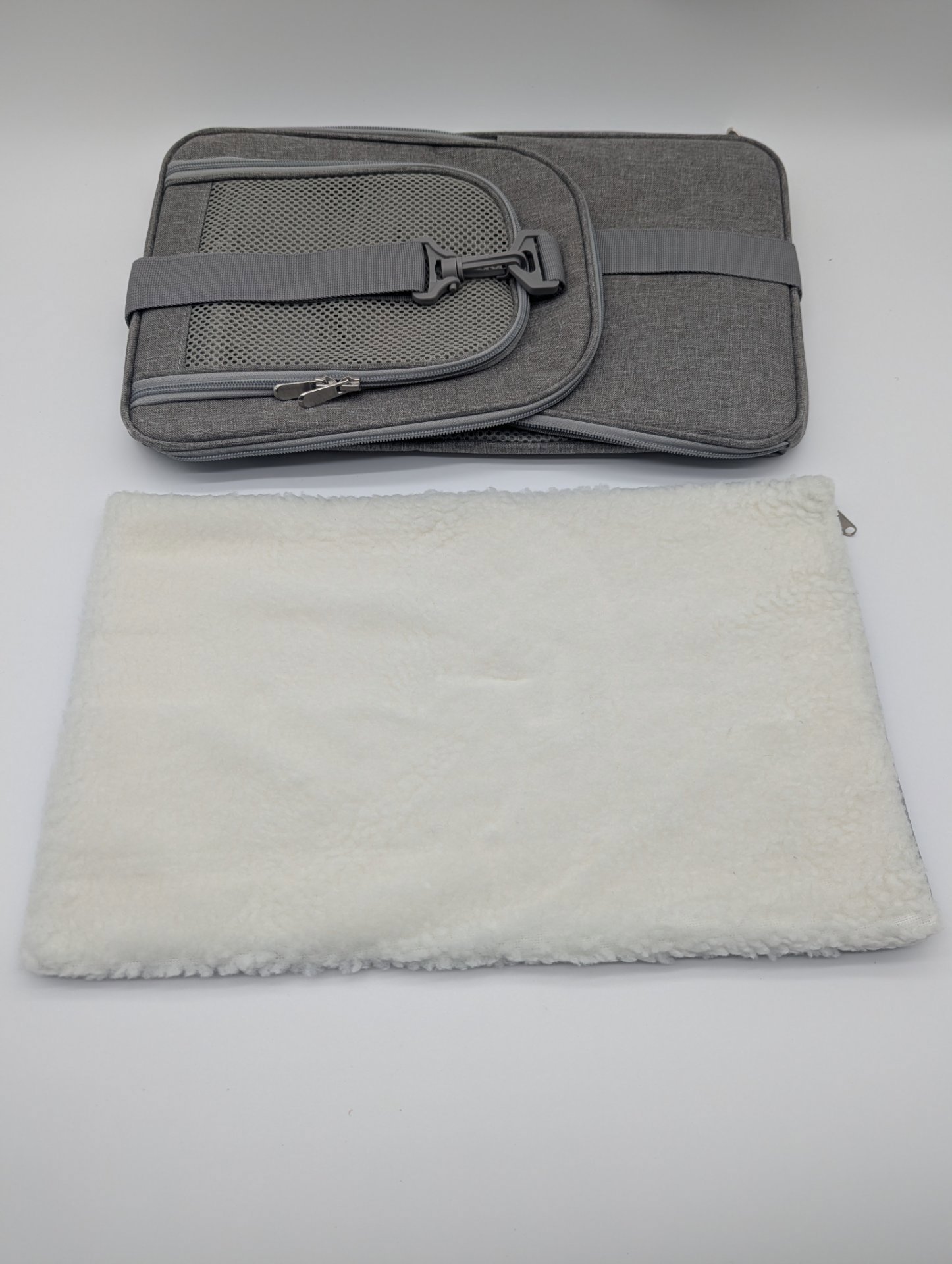 Grey Pet Carrier Bag with Soft Fleece Mat, OLFA, Medium (10-25kg), New condition — preloved on SilentSale®