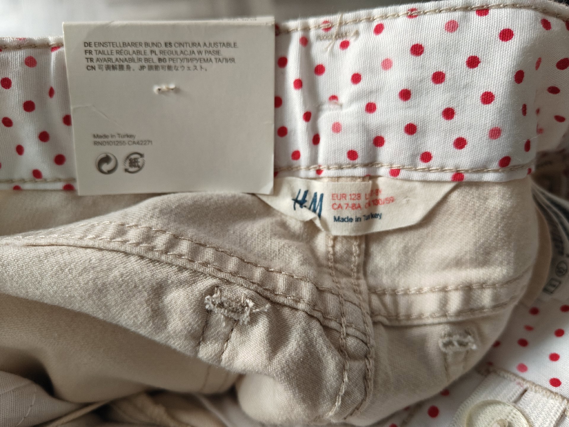 H&M Beige Girls Trousers With Red Polka Dot Waistband – Age 7-8Y, H&M, 7-8 years, New condition — preloved on SilentSale®