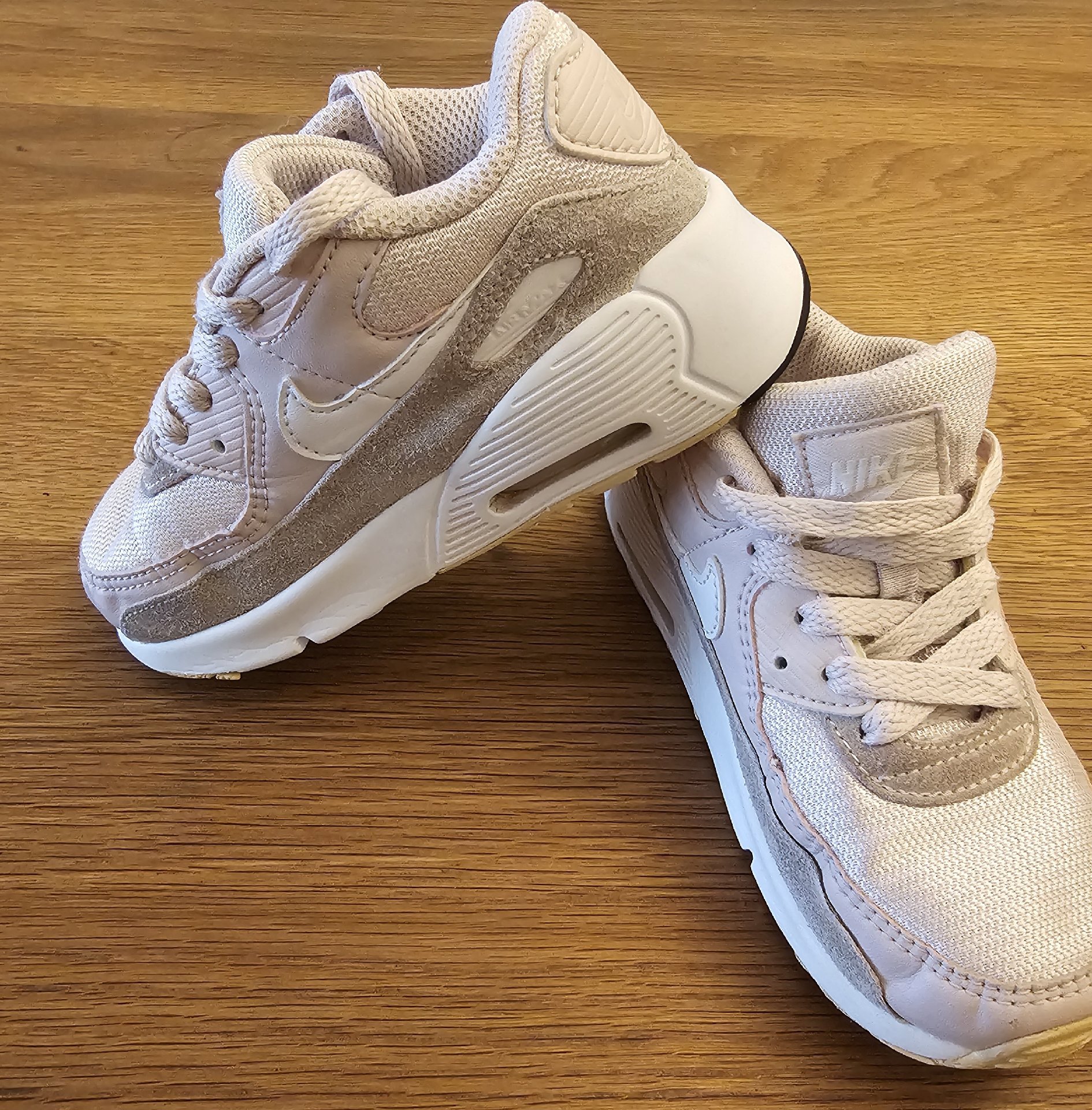 Nike Air Max 90 LTR Barely Pink Junior size 9.5, Nike, 9.5, Excellent condition — preloved on SilentSale®