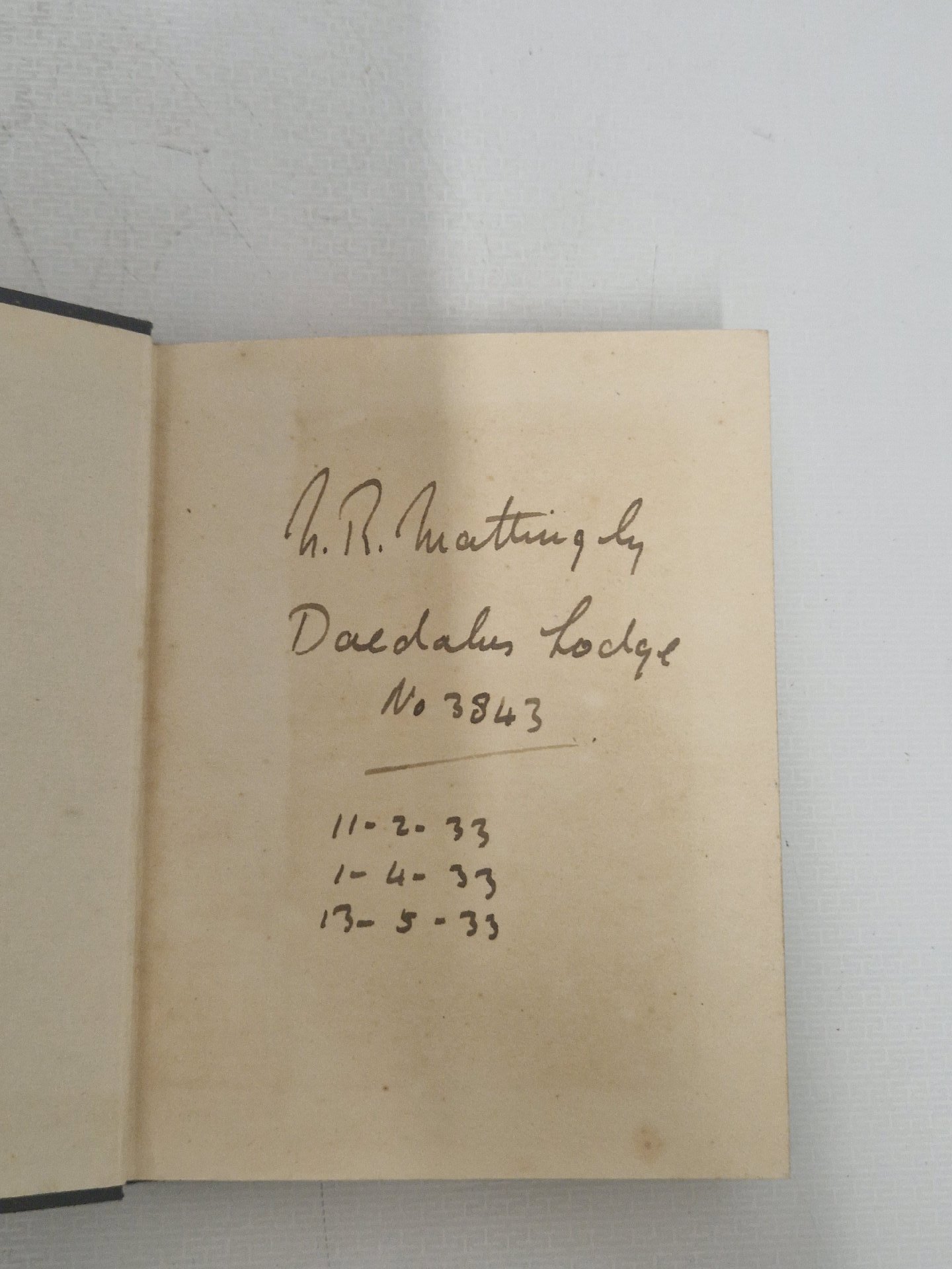 Book titled 'Constitutions 1926' by United Grand Lodge of England, Lodge, One Size, Excellent condition — preloved on SilentSale®