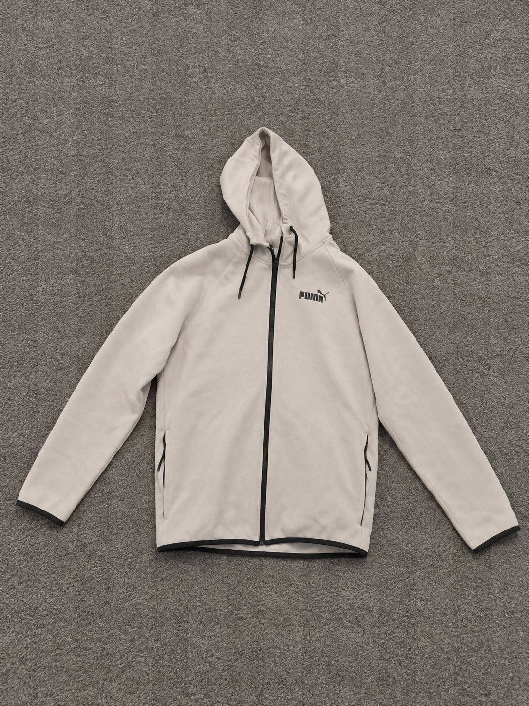 Puma Grey Hooded Tracksuit Set – Size L, Puma, L, Excellent condition — preloved on SilentSale®
