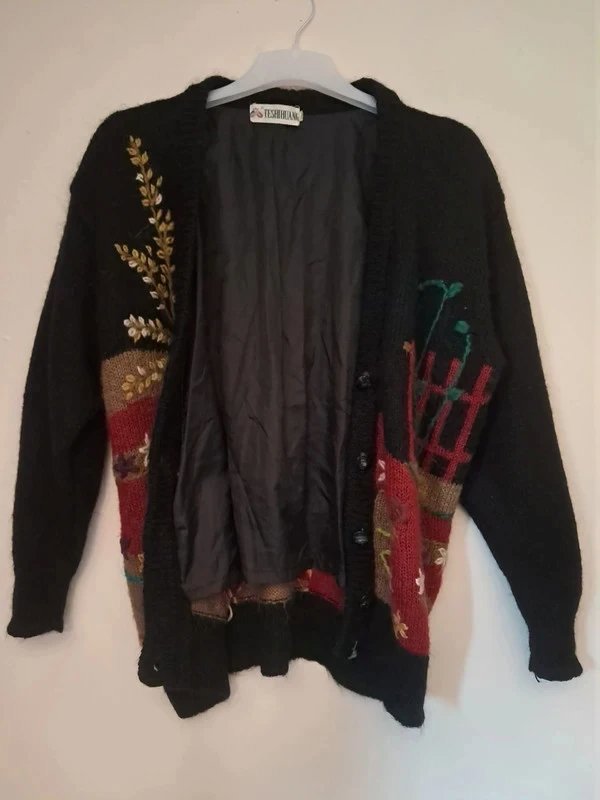 Vintage Teshuhuang Knitted Embroidered Cardigan - Boho Wearable Art, TESHUHUANG, XXL / UK 24-26, Excellent condition — preloved on SilentSale®
