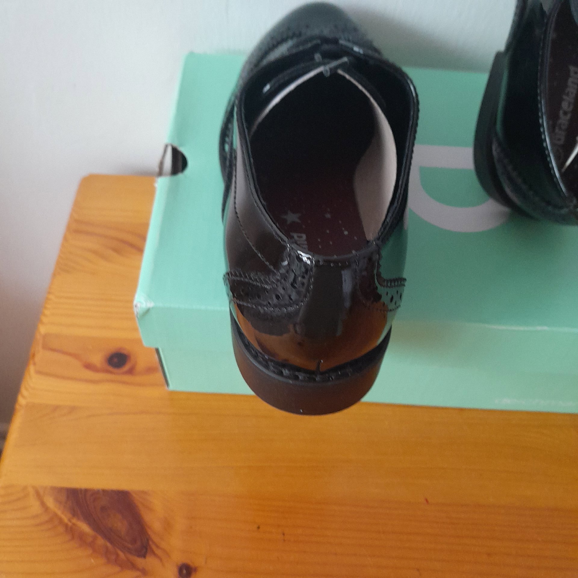 Girls school shoes, Deichmann, 1, Excellent condition — preloved on SilentSale®