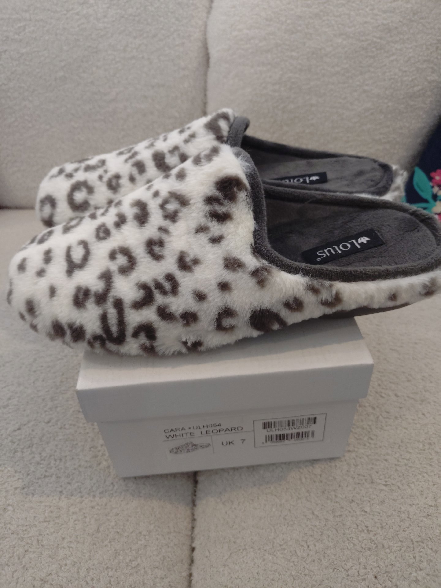 Lotus White Leopard Print Slippers – UK 7, Lotus, 7, New condition — preloved on SilentSale®