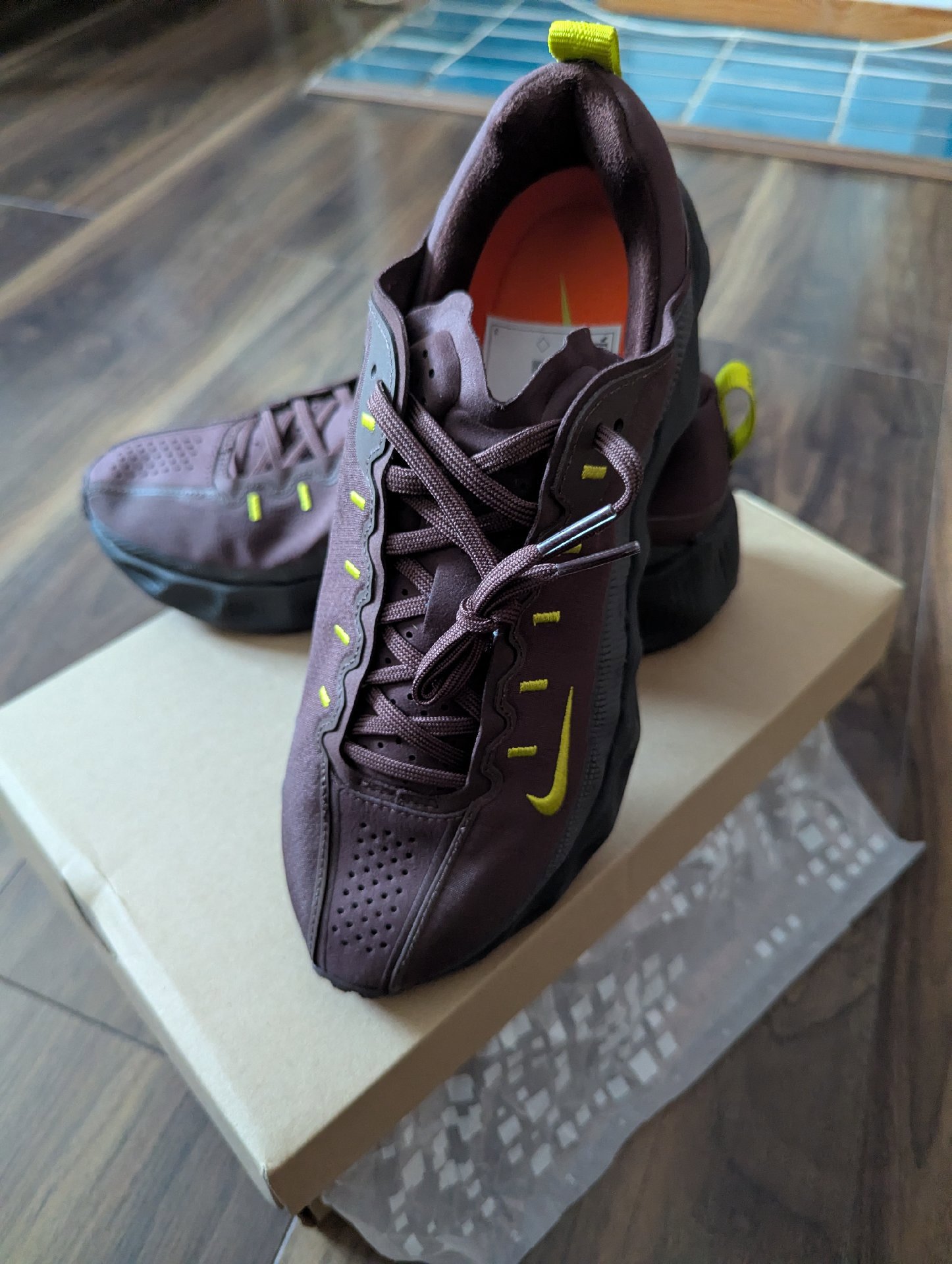 Nike Brown and Yellow Trainers – UK 6 / EUR 39, Nike, 6, New condition — preloved on SilentSale®