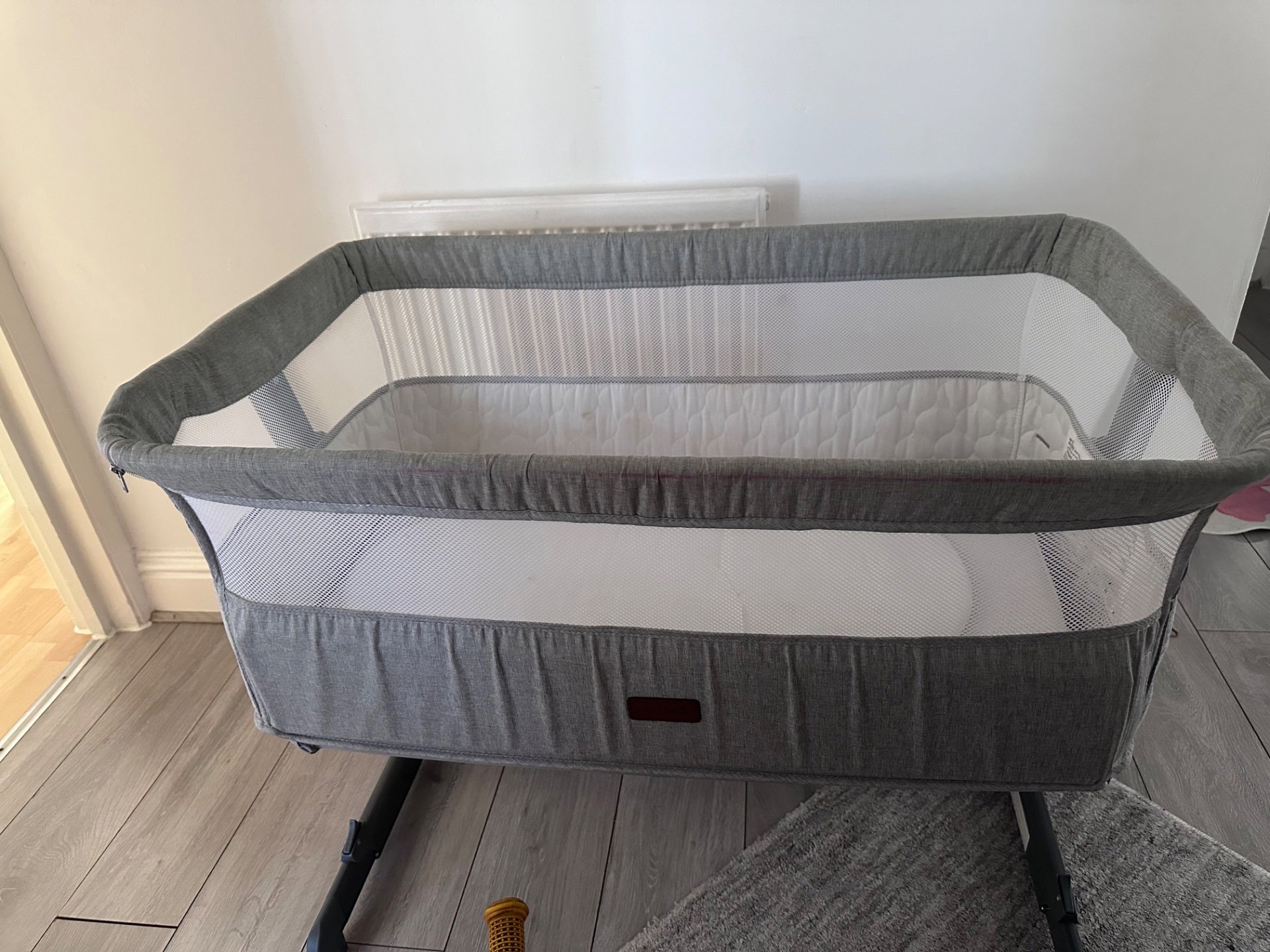 Grey Mesh Baby Bedside Crib, Other, 9-12M, Excellent condition — preloved on SilentSale®
