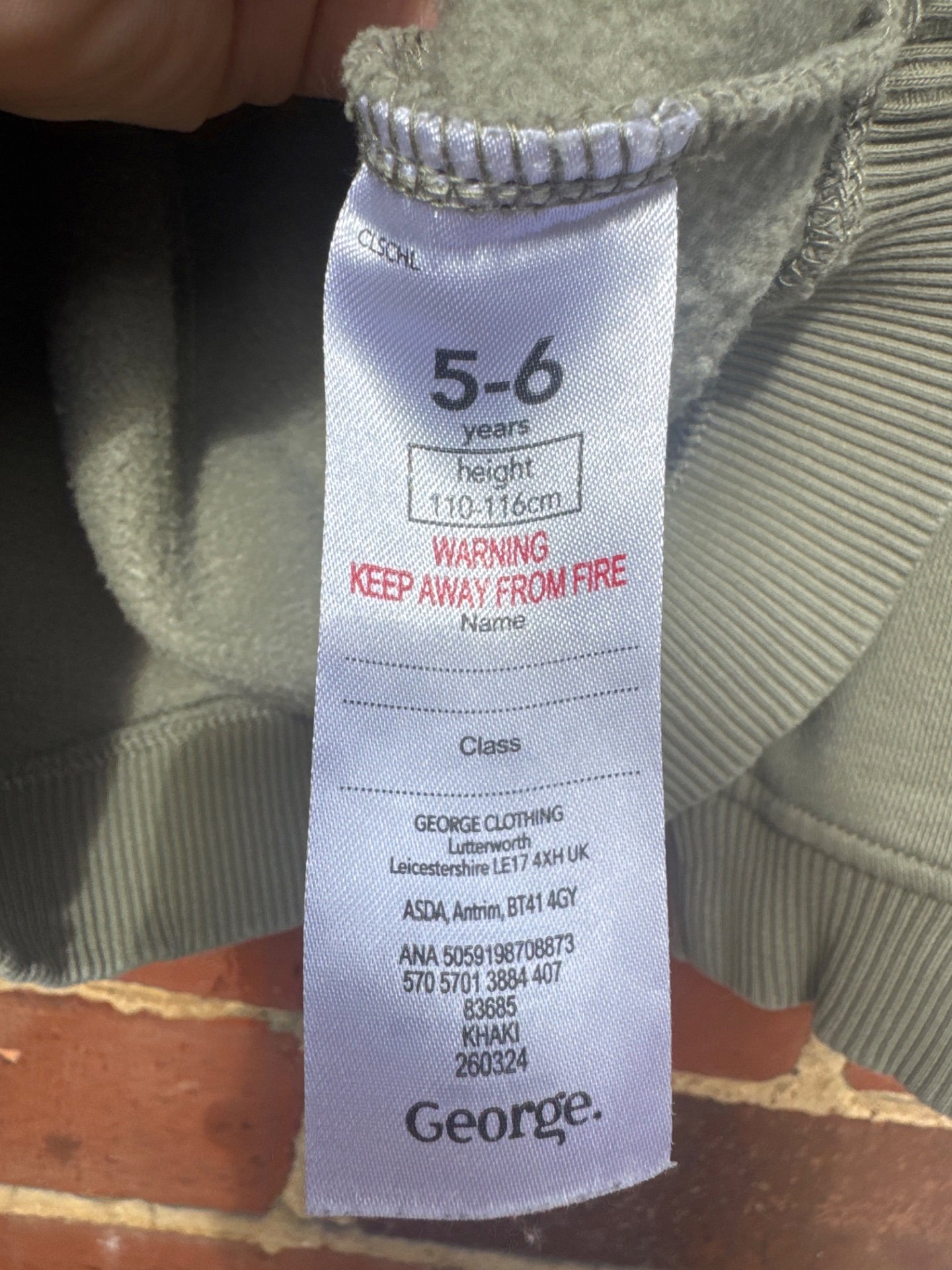 Green Slogan Sweatshirt – Size 5-6 , George, 5-6 years, Excellent condition — preloved on SilentSale®