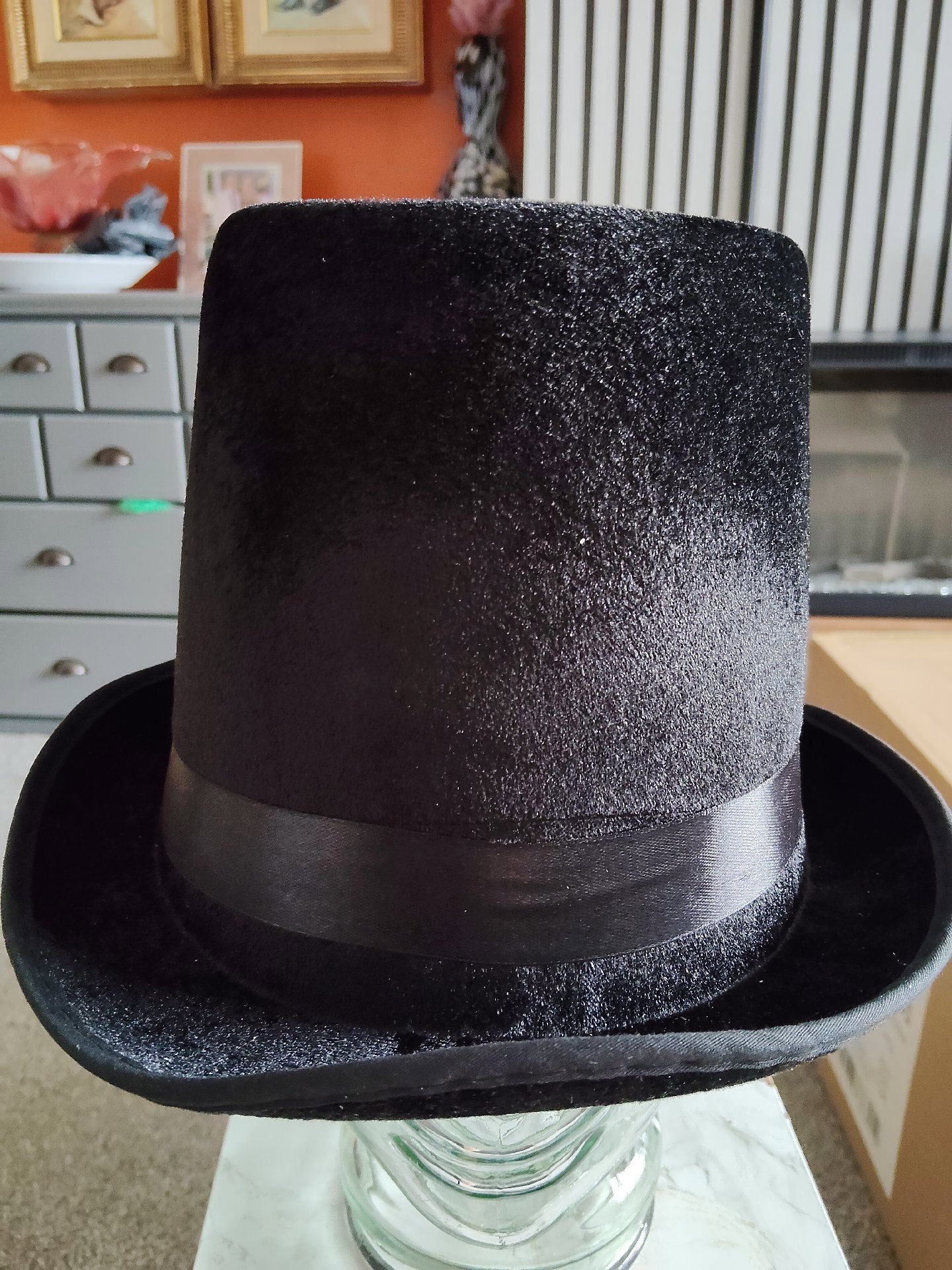Lincoln style top hat , Unbranded, XL, New condition — preloved on SilentSale®