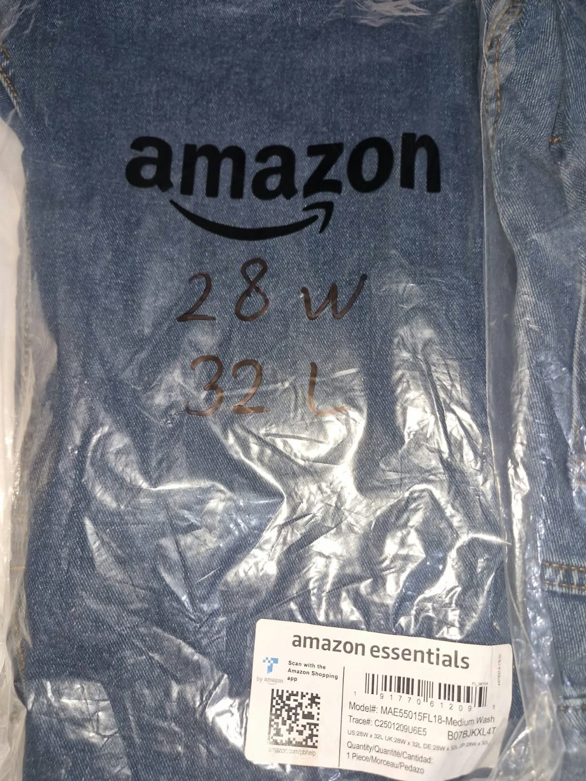 Amazon Essentials Medium Washed Slim Jeans – 28W 32L, Amazon Essentials, W28 L32, New condition — preloved on SilentSale®