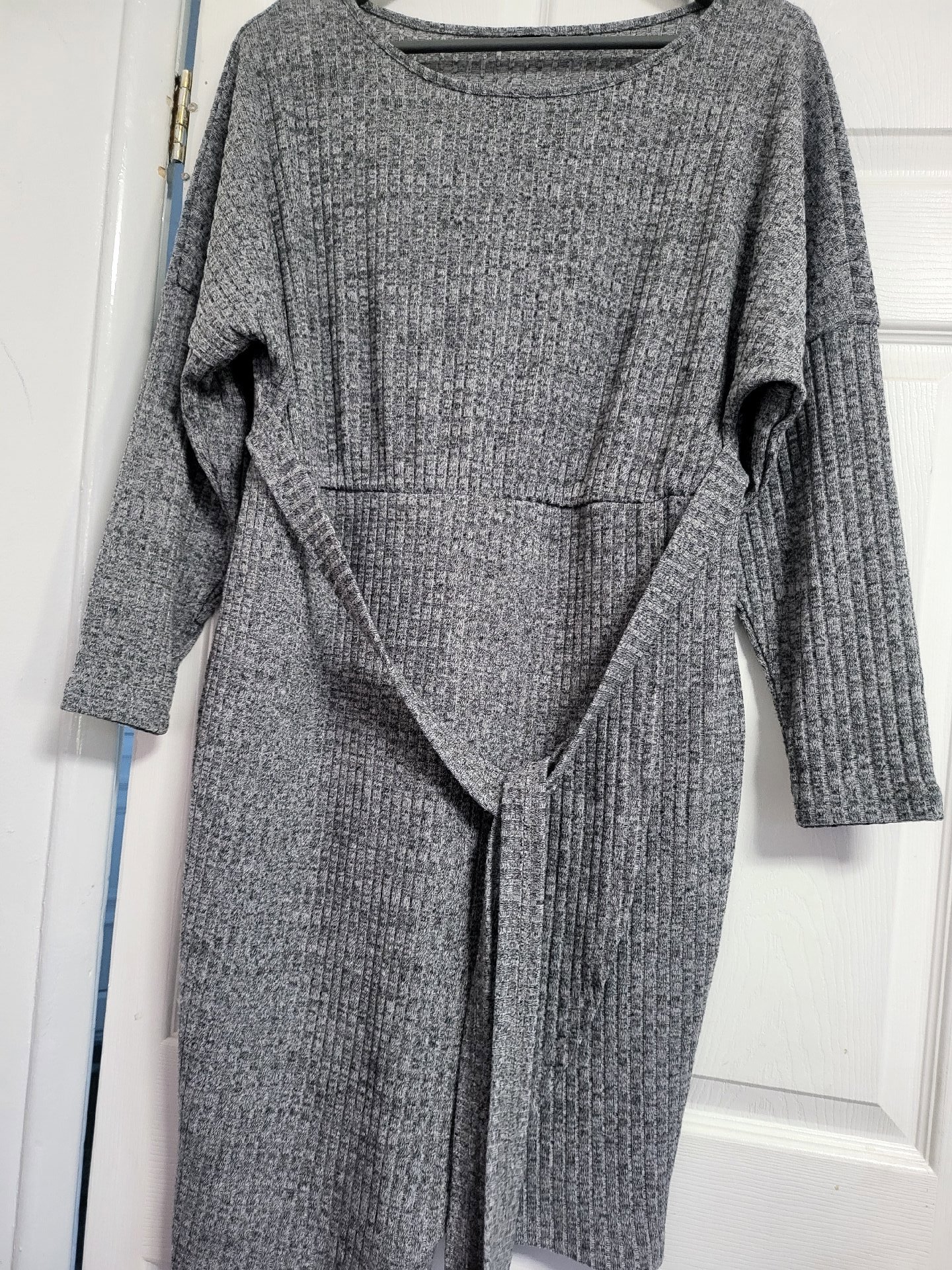 Grey Ribbed Knit Midi Dress with Tie Waist, PrettyLittleThing, 16, Excellent condition — preloved on SilentSale®