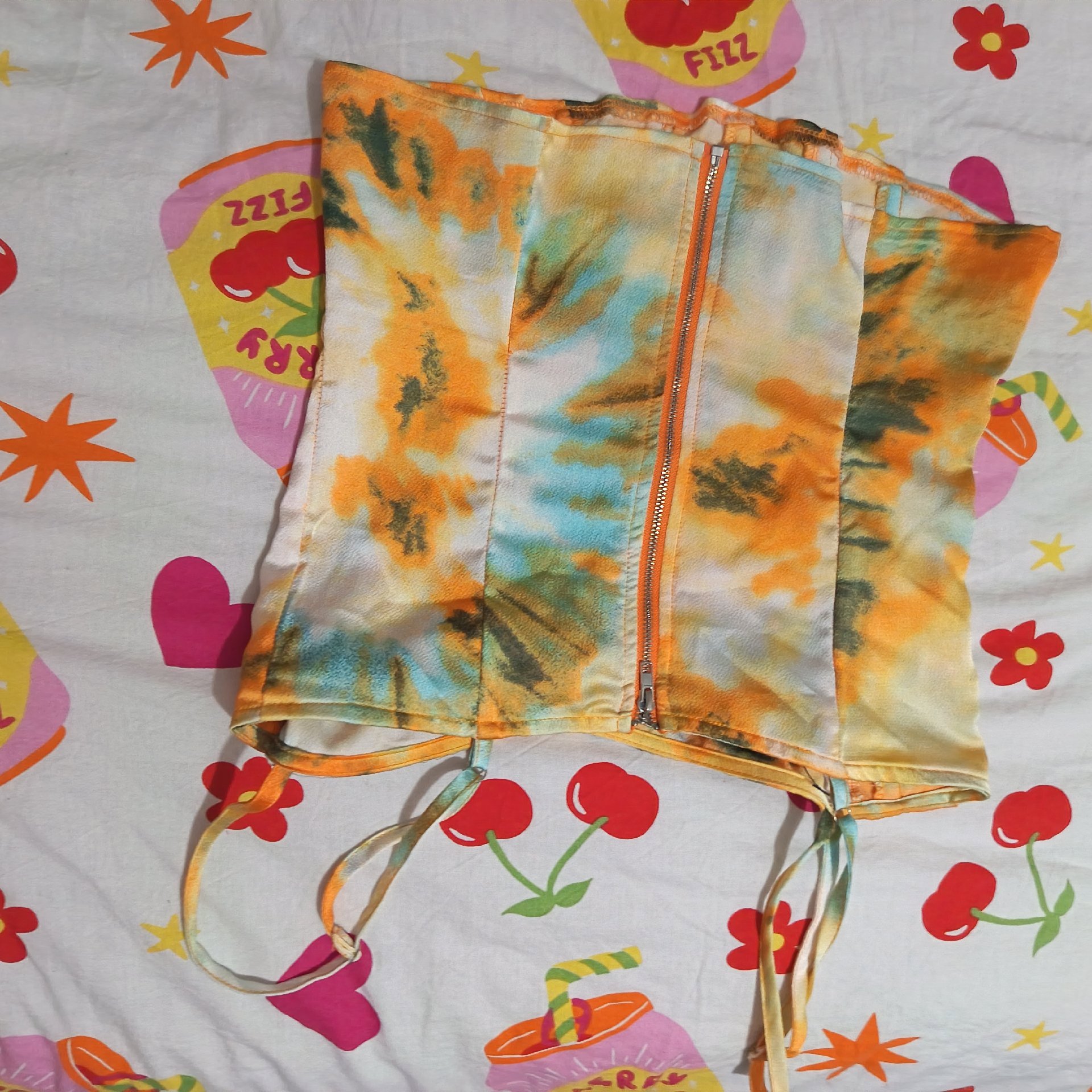 PrettyLittleThing Tie Dye Corset Top – UK 8, PrettyLittleThing, 8, Excellent condition — preloved on SilentSale®
