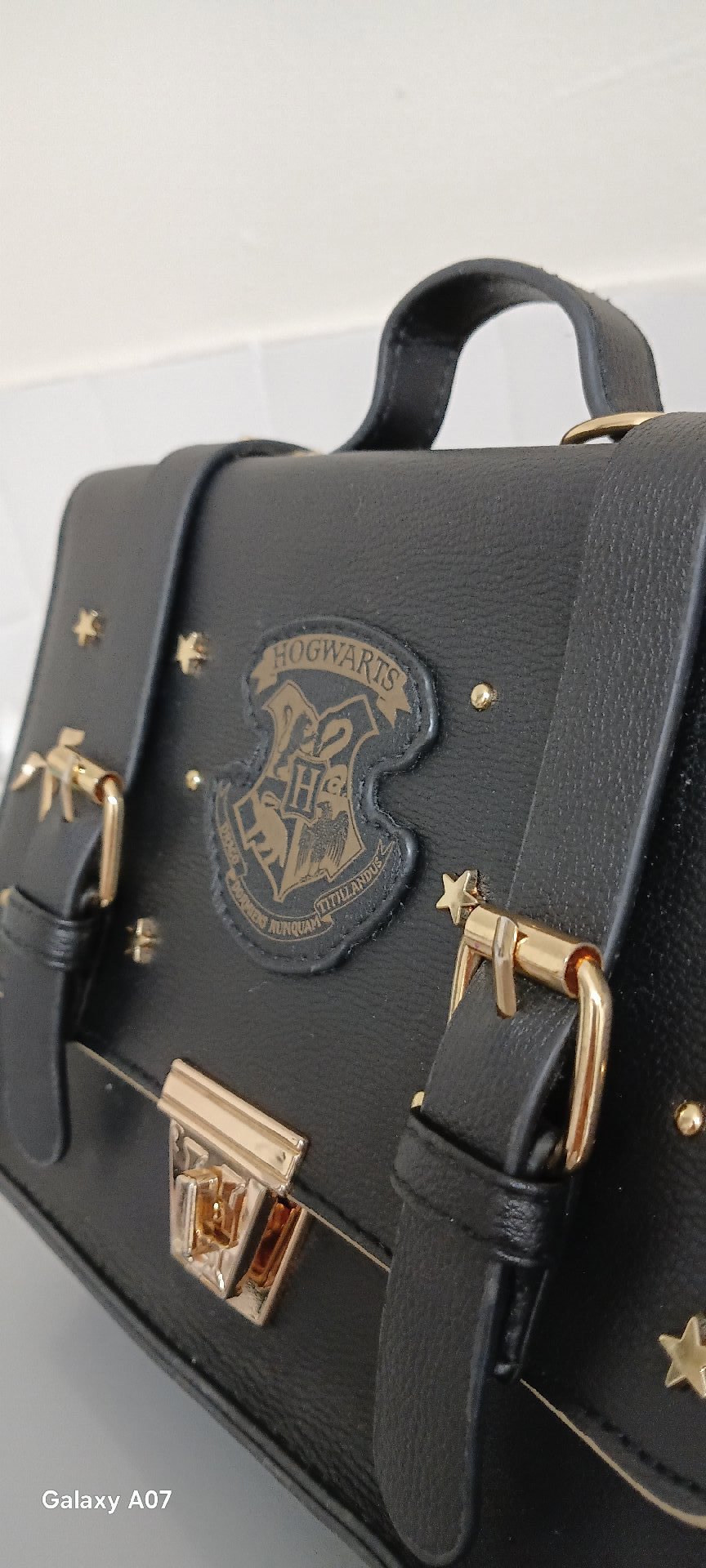 Harry Potter Black Hogwarts Satchel Bag with Gold Details, Harry Potter, One Size, Excellent condition — preloved on SilentSale®
