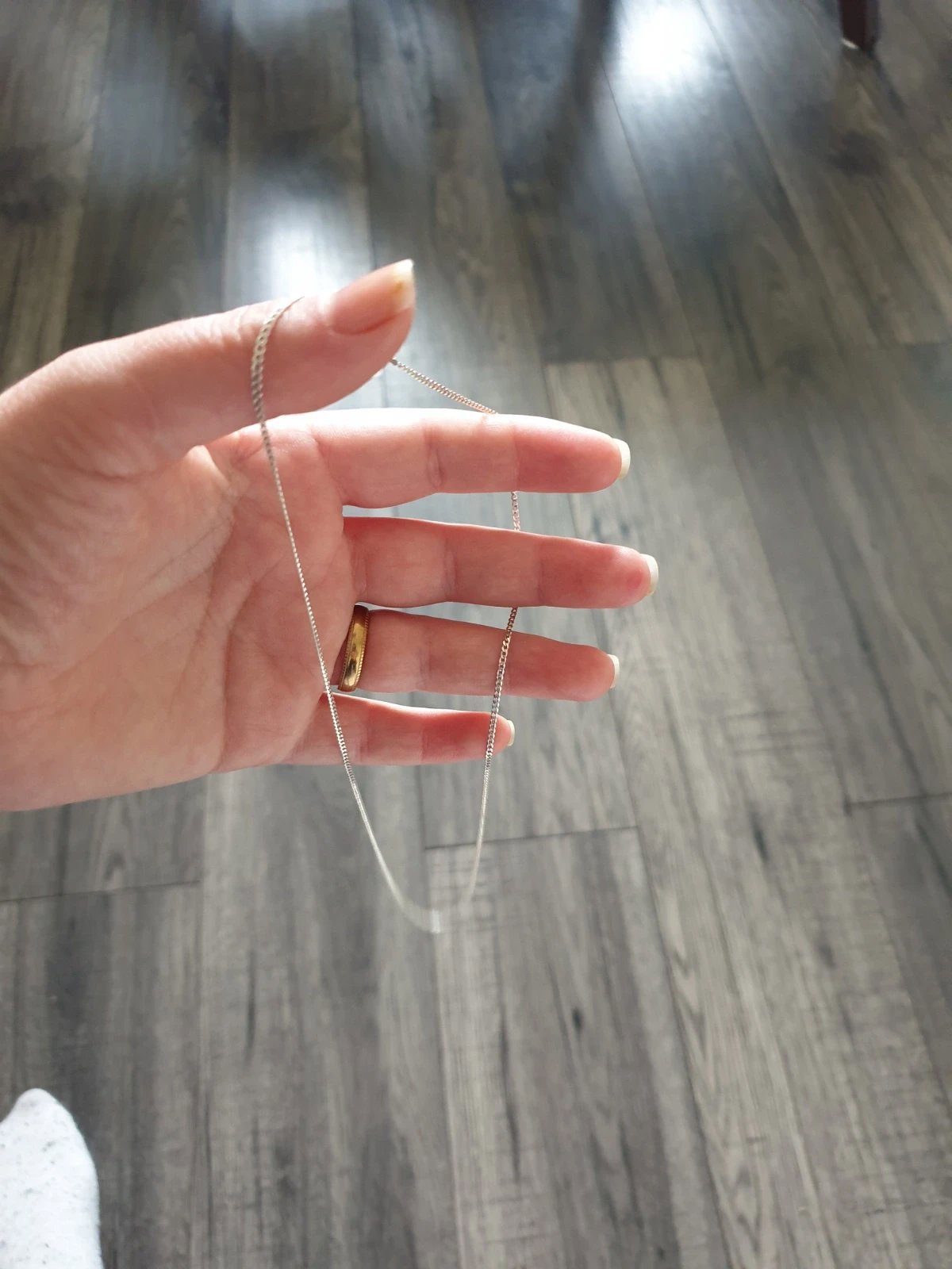 Silver chain, Unbranded, One Size, New condition — preloved on SilentSale®