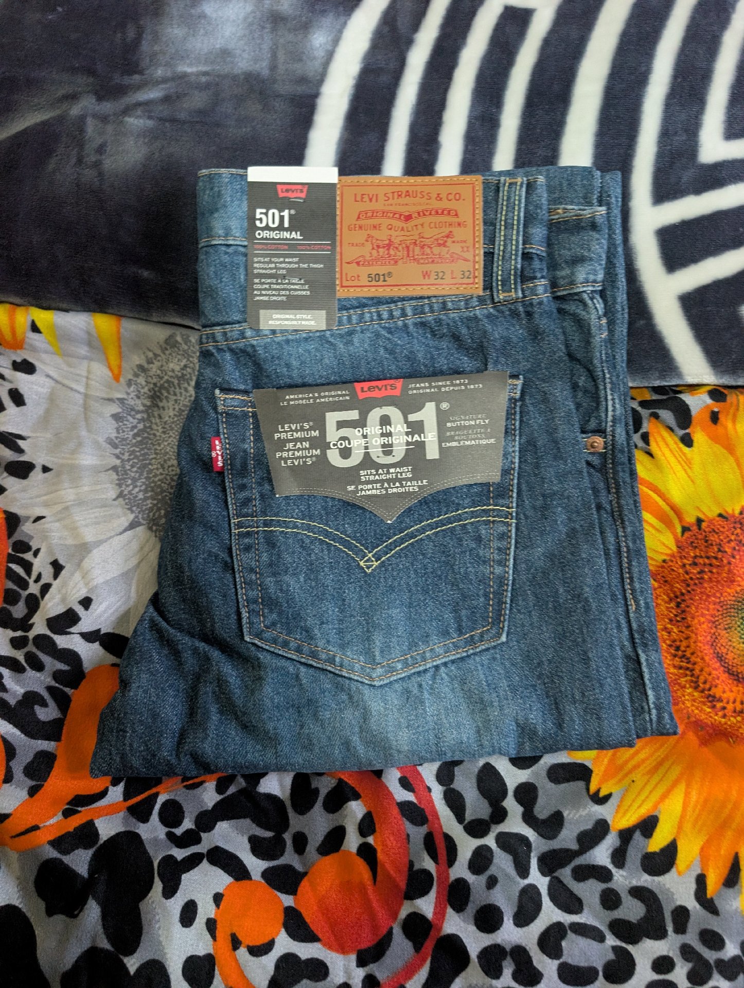 New Levi's 501 men denim jeans 32 x32, Levi's, W34 L32, New condition — preloved on SilentSale®