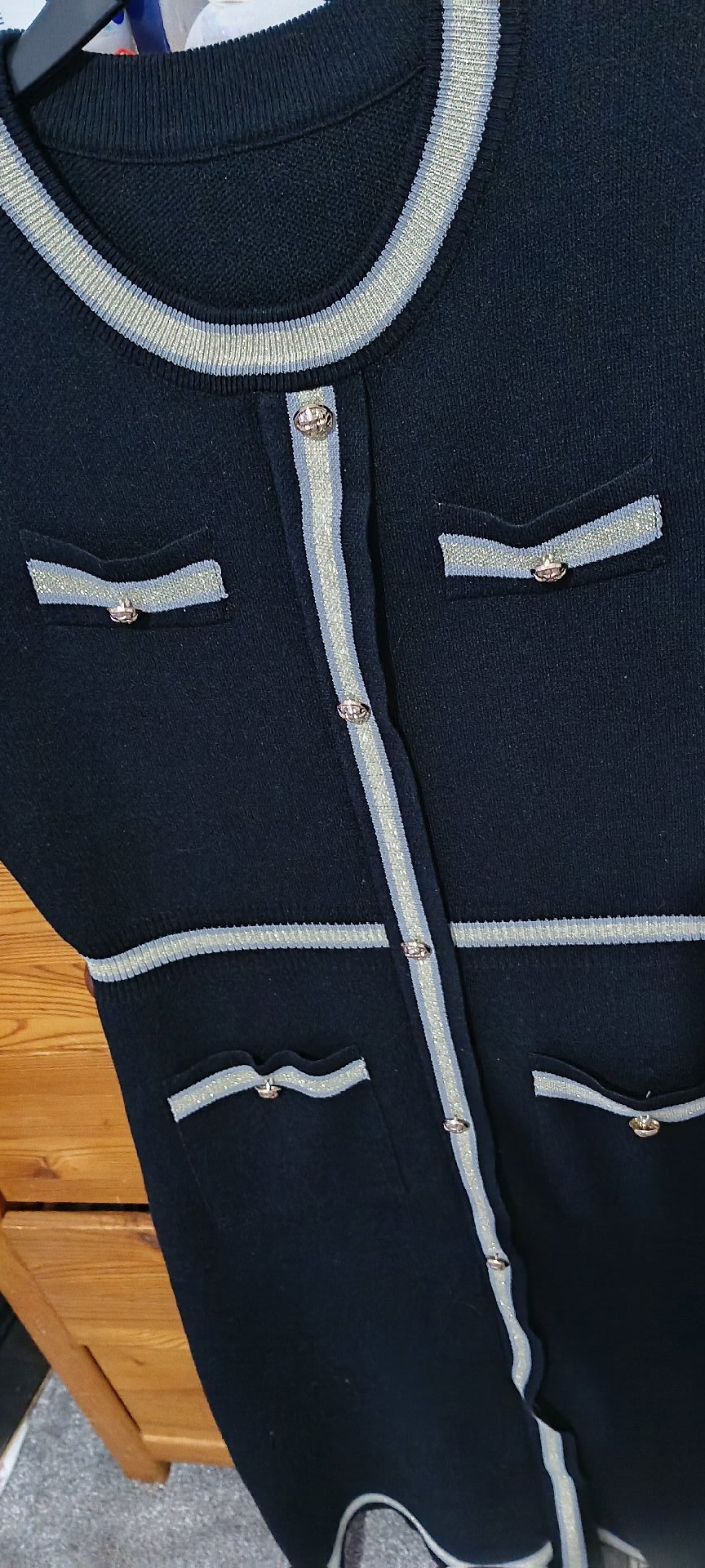 Black Knit Button Front Dress with Pockets – Size L, Unbranded, L, Excellent condition — preloved on SilentSale®