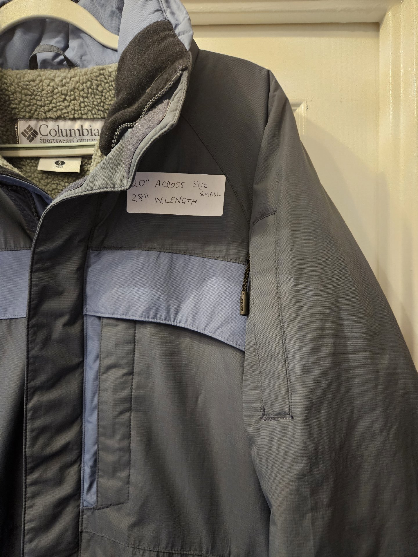 Columbia Grey Outdoor Jacket Size Small, Columbia, S, Like New condition — preloved on SilentSale®