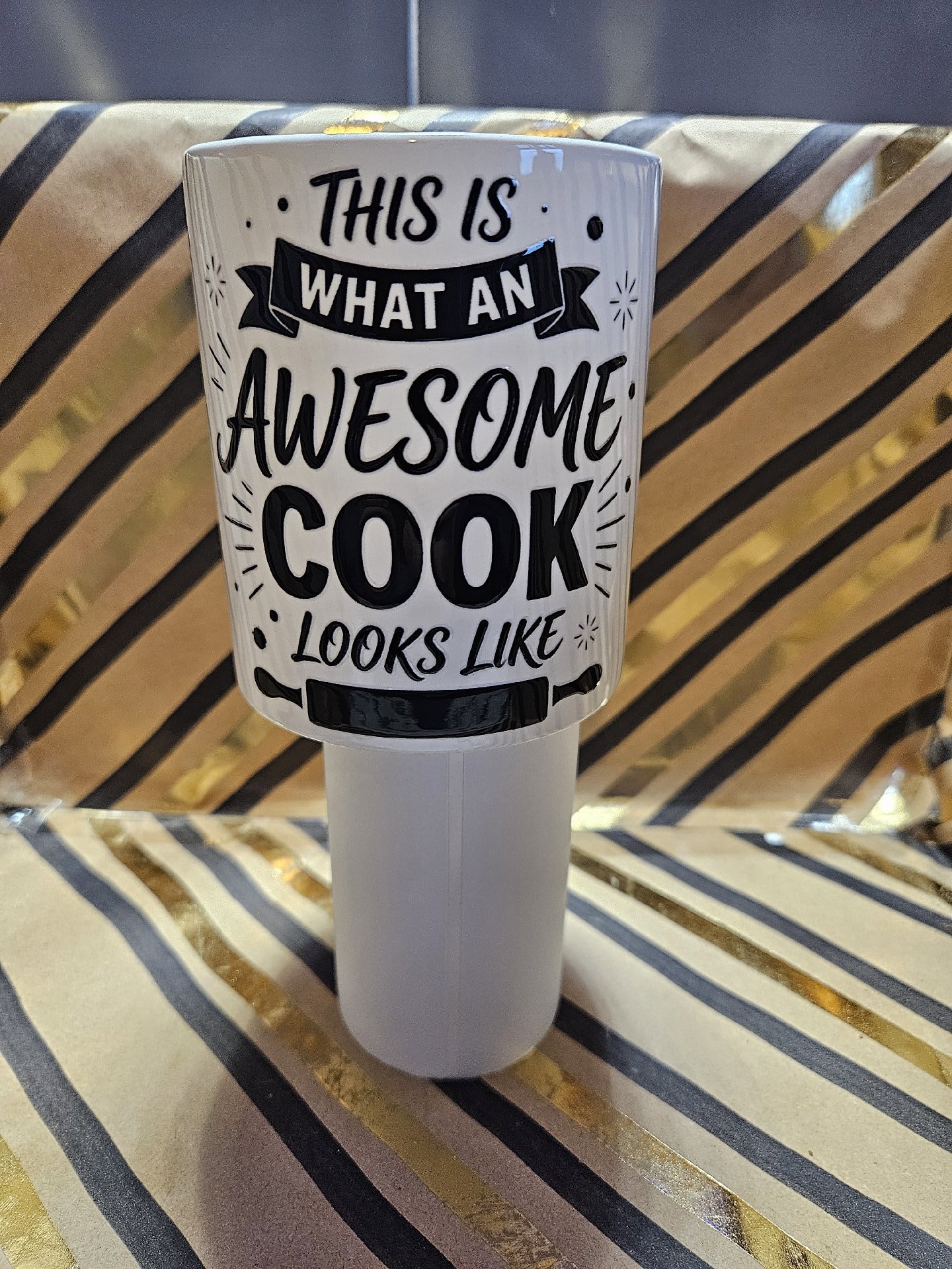 White Ceramic 'Awesome Cook' Mug, Unbranded, One Size, New condition — preloved on SilentSale®
