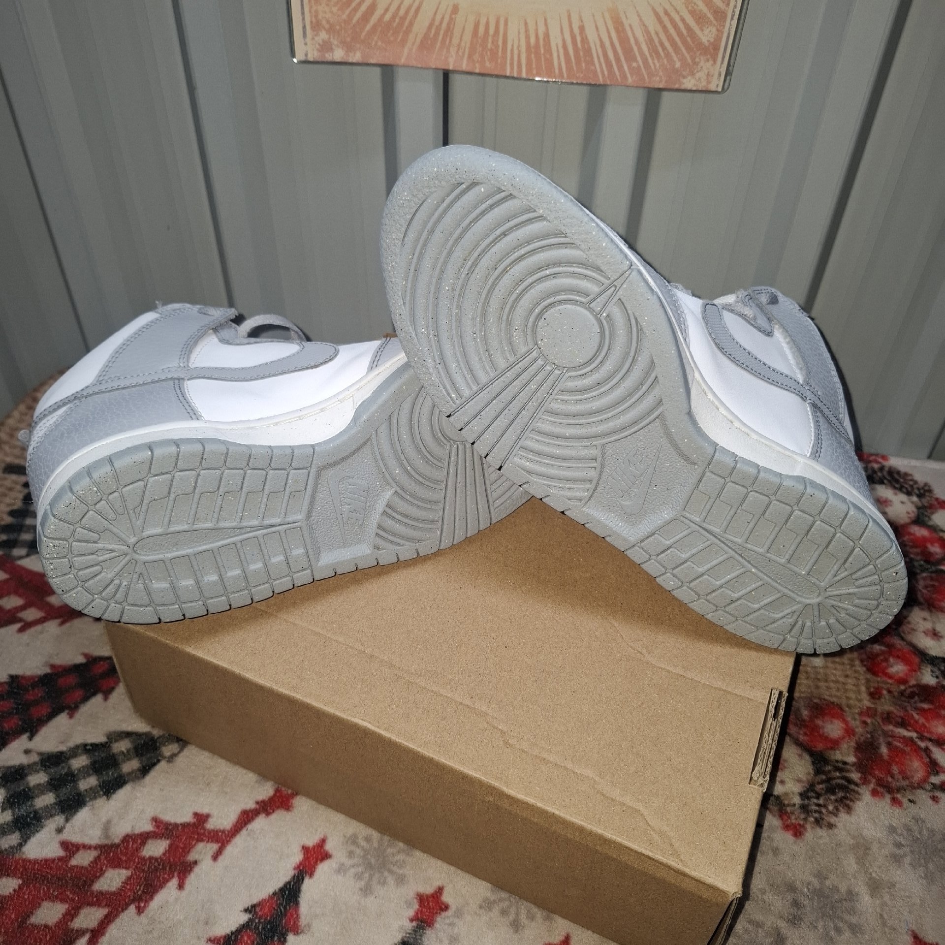 Nike White and Grey High Top Trainers – 5Y, Nike, 5Y, Excellent condition — preloved on SilentSale®