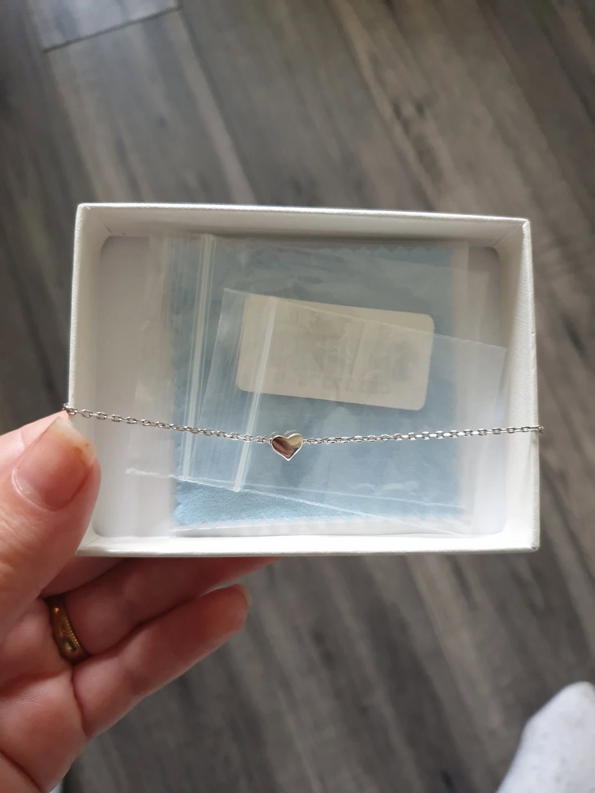 Heart necklace, Silvora, One Size, New condition — preloved on SilentSale®