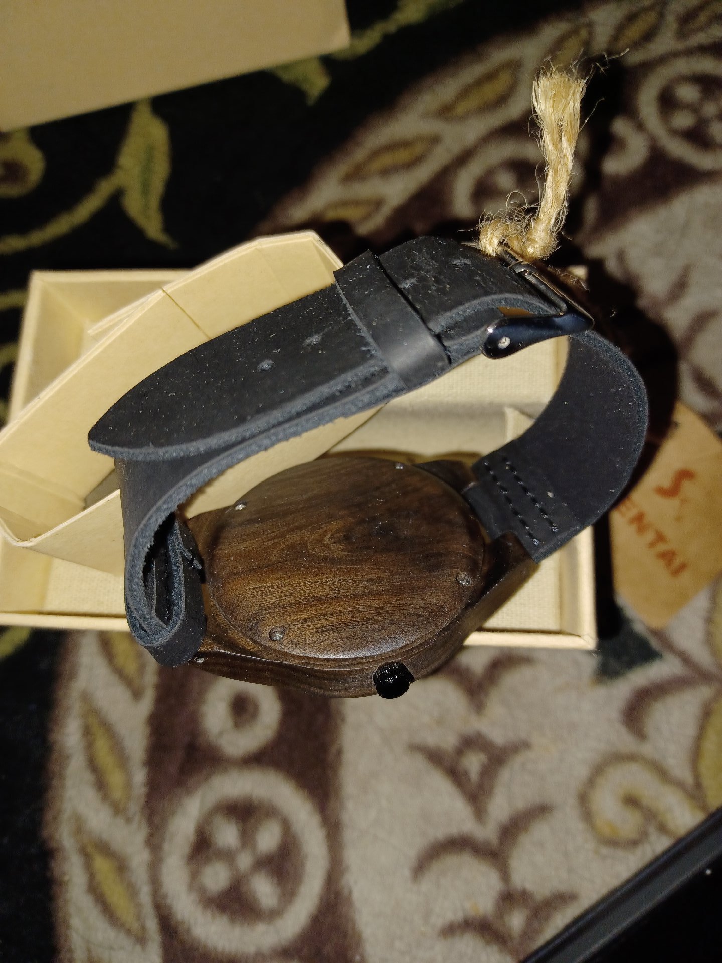 Wooden Watch with Leather Strap, Unbranded, One Size, Excellent condition — preloved on SilentSale®