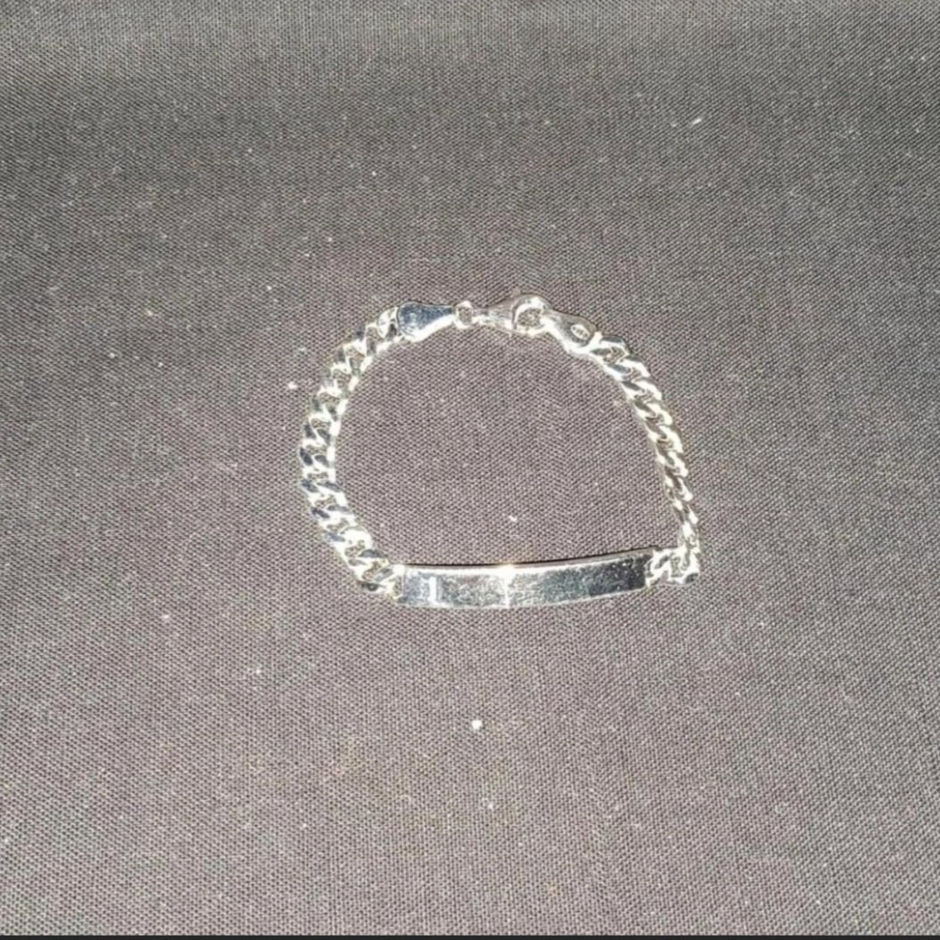 Solid 925 sterling silver ID bracelet with curb chain links , sterling silver, One Size, New condition — preloved on SilentSale®