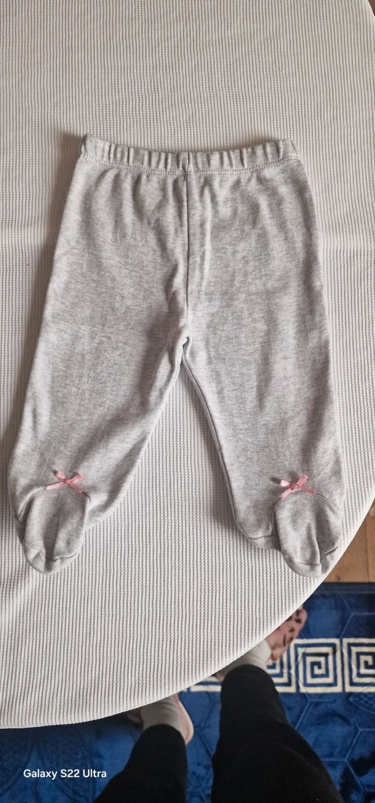 Girls trousers with feet, Unbranded, 1-3 months / 56 cm, New condition — preloved on SilentSale®
