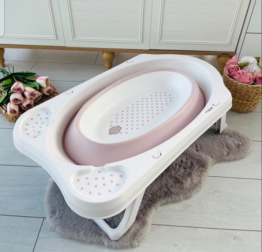 Foldable Baby Bath Tub with Pink Insert, PINK, One Size, Excellent condition — preloved on SilentSale®