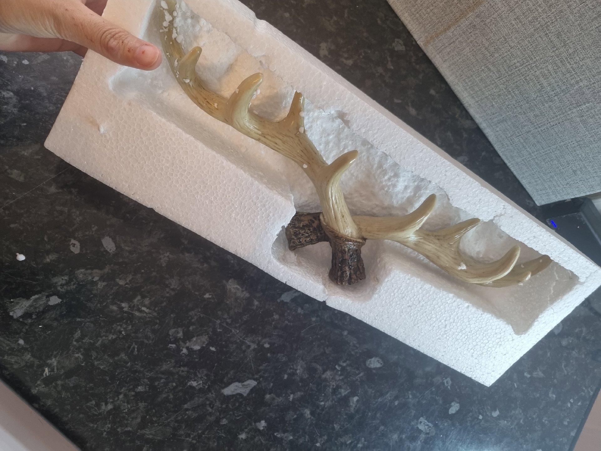 Antler Style Wall Mounted Coat Hook Rack, Unbranded, One Size, New condition — preloved on SilentSale®