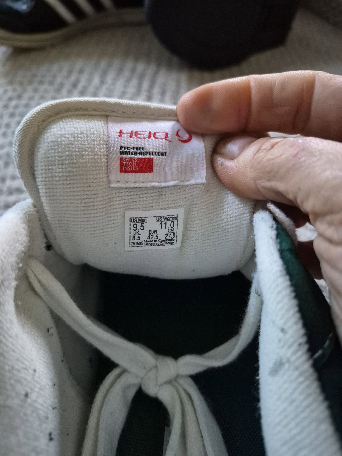 HeiQ Green and White Water-Repellent Trainers UK 8.5, HeiQ, 8.5, New condition — preloved on SilentSale®