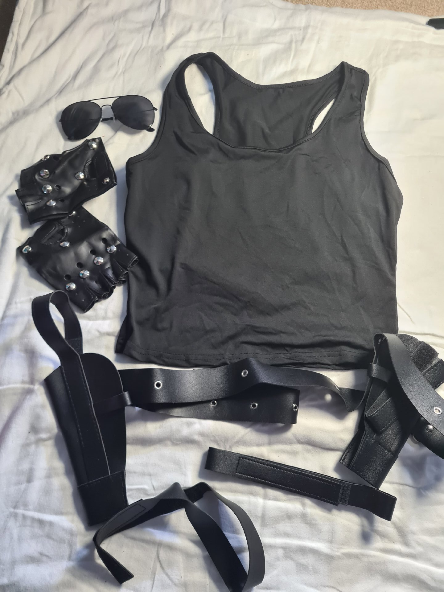 Black Sleeveless Crop Top with Studded Gloves and Harness Belt, Other, 10, New condition — preloved on SilentSale®