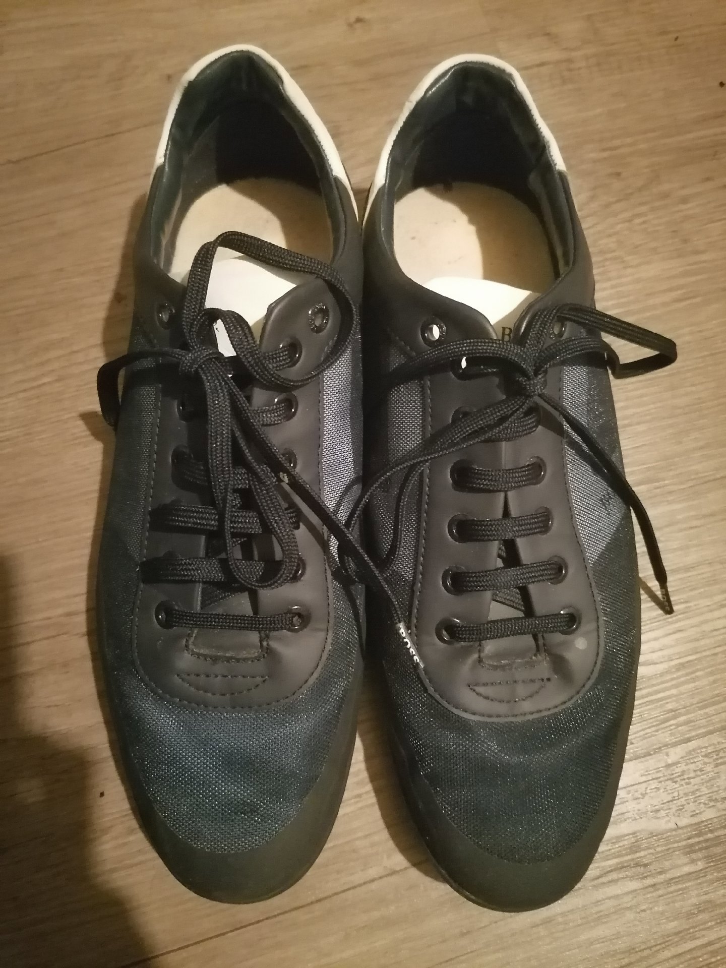 Hugo boss trainers , Hugo Boss, 9.5, Excellent condition — preloved on SilentSale®