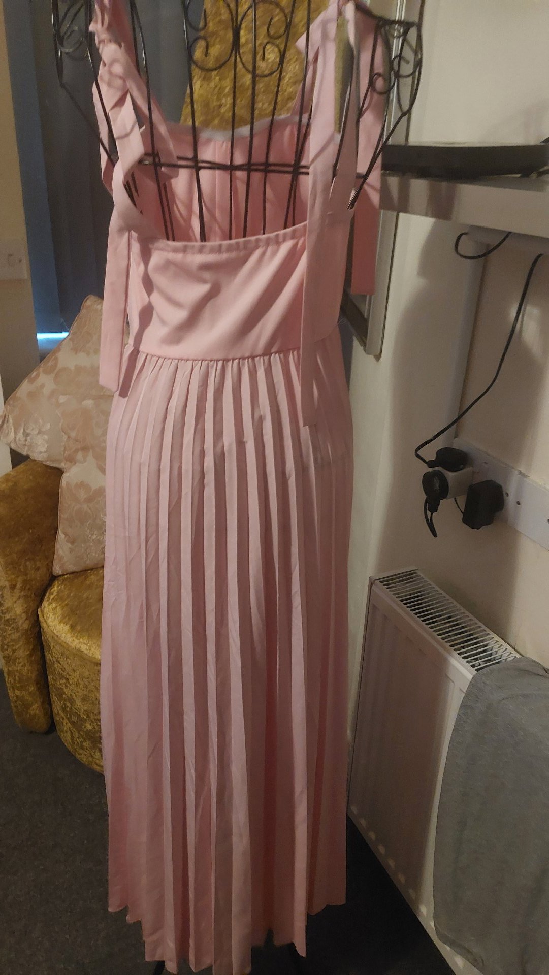 New ladies pink dress , yozy, 10, New condition — preloved on SilentSale®
