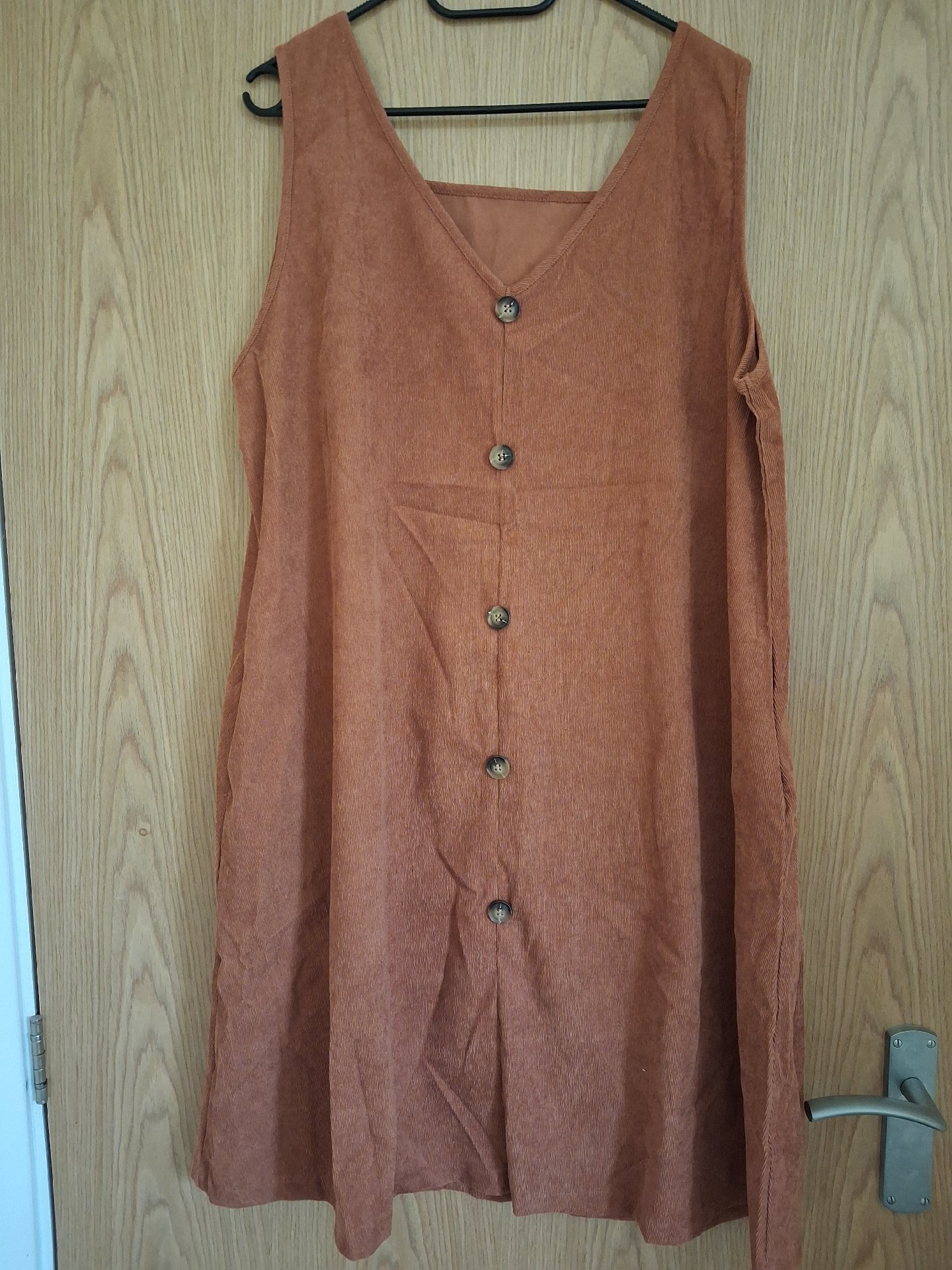 Brown Button Front Sleeveless Dress, Other, 22, Excellent condition — preloved on SilentSale®