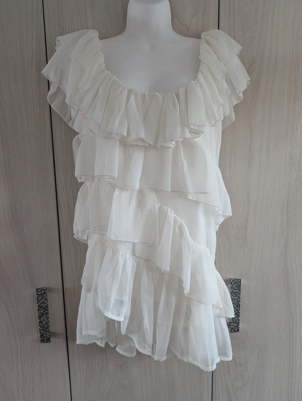 Coast, Summer , Holiday Party top size 8, Coast, 8, New condition — preloved on SilentSale®