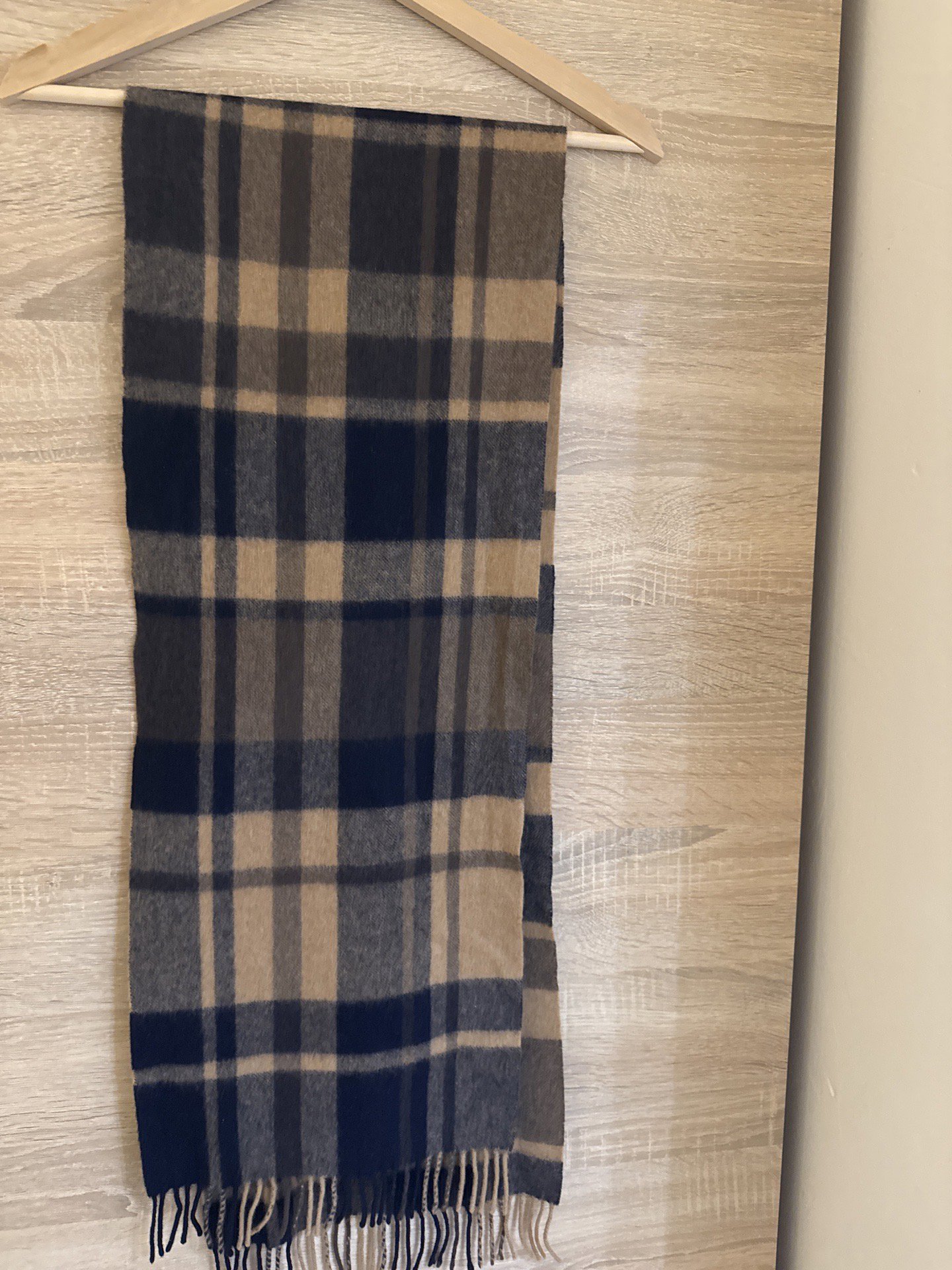 Checked Pattern Wool Blend Scarf in Blue and Beige, Blend, One Size, Excellent condition — preloved on SilentSale®