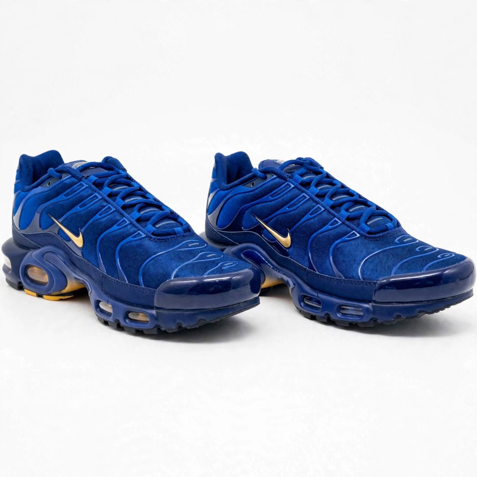 Nike Air Max Plus Trainers Blue Multi UK 12 / US 13, Nike, 12, New condition — preloved on SilentSale®