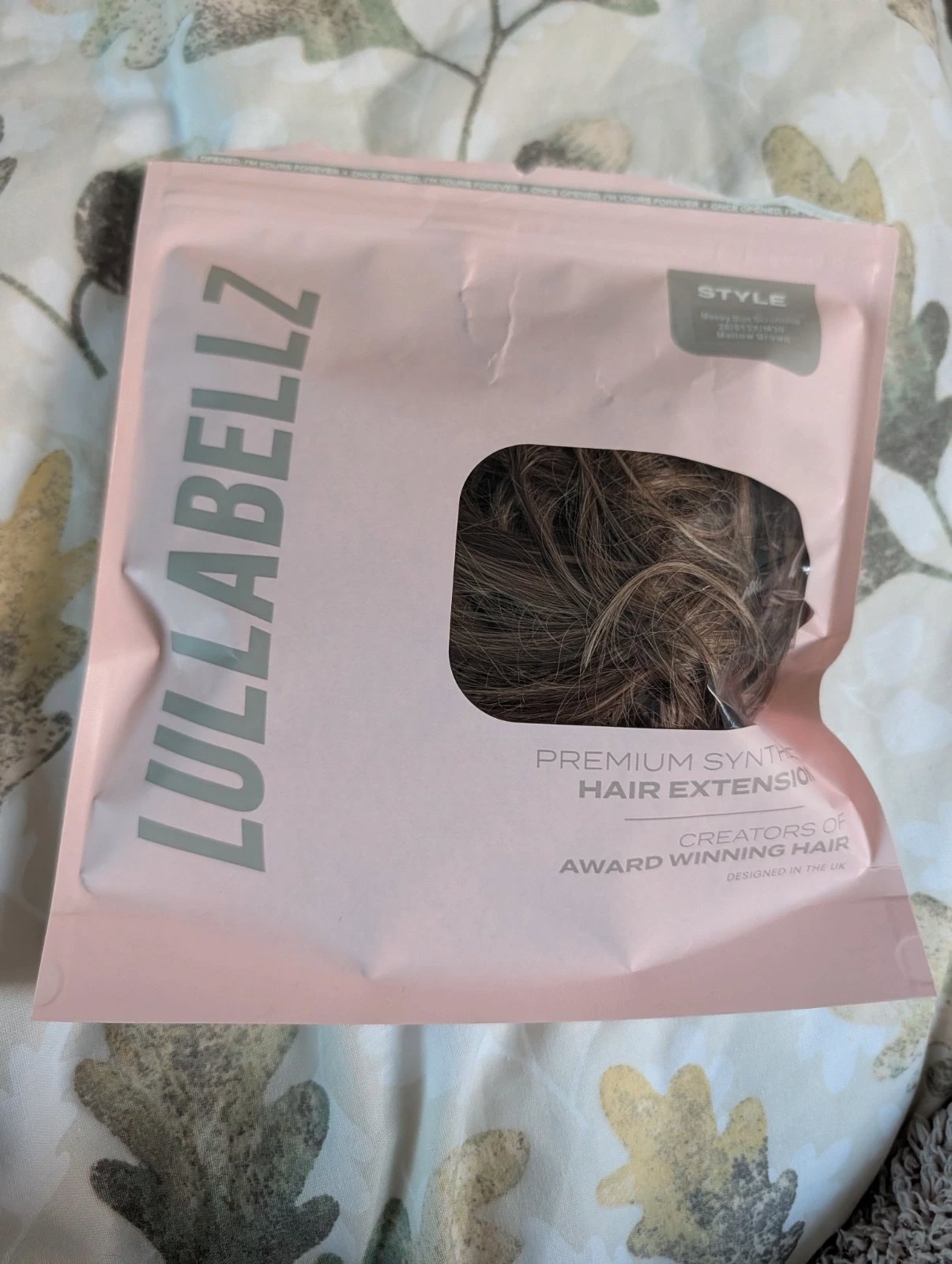 Lullabellz Messy Bun Scrunchie, Mellow Briwn, LullaBellz, One Size, New condition — preloved on SilentSale®