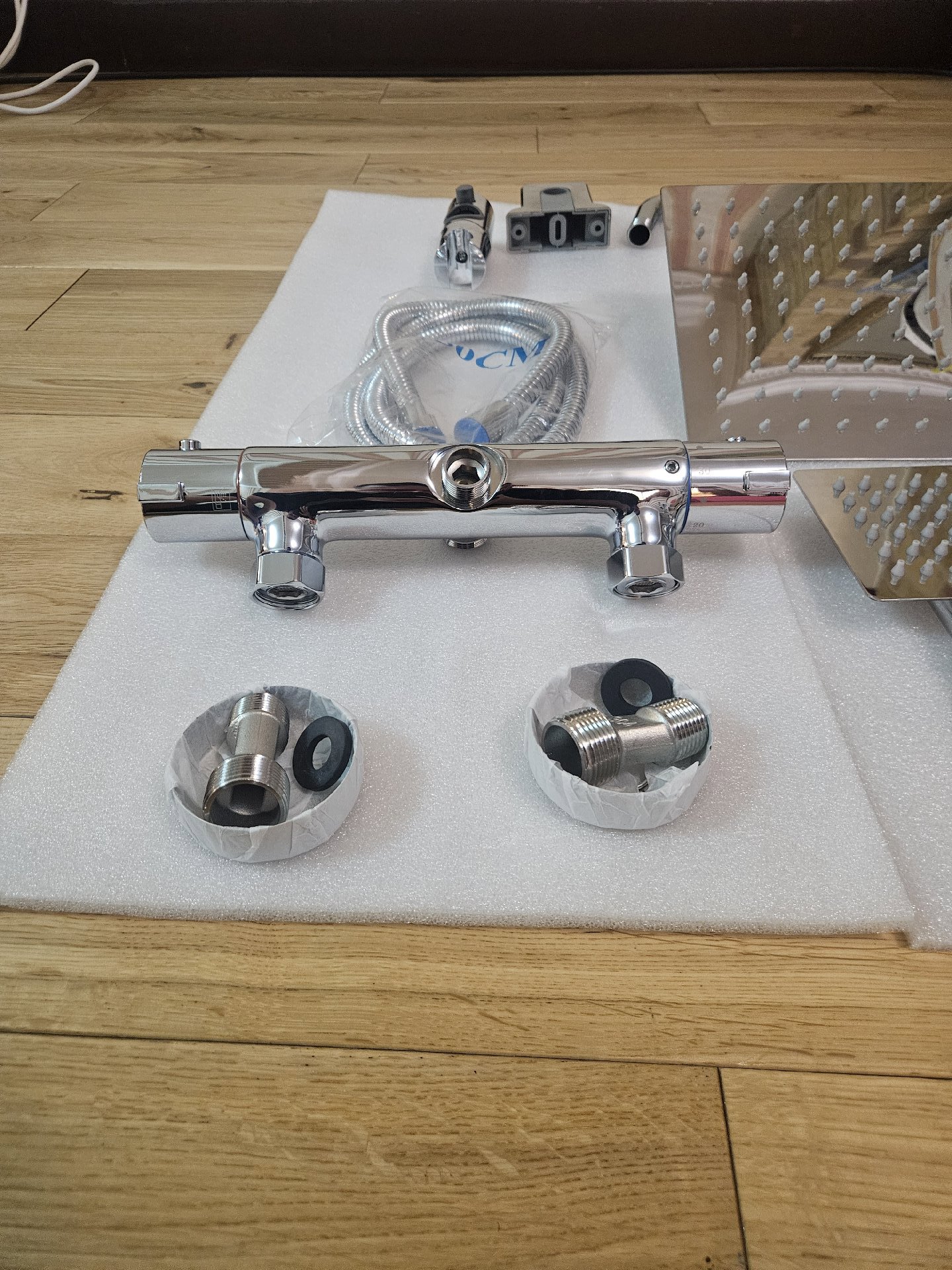 Chrome Thermostatic Exposed Bathroom Shower Mixer Square Twin Head Large Bar Set, Unbranded, Extra Large, New condition — preloved on SilentSale®