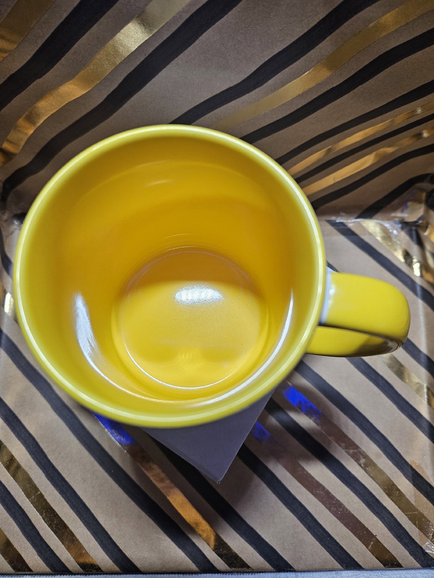 Coffee and Friends Ceramic Mug with Yellow Handle and Interior, Unbranded, One Size, New condition — preloved on SilentSale®